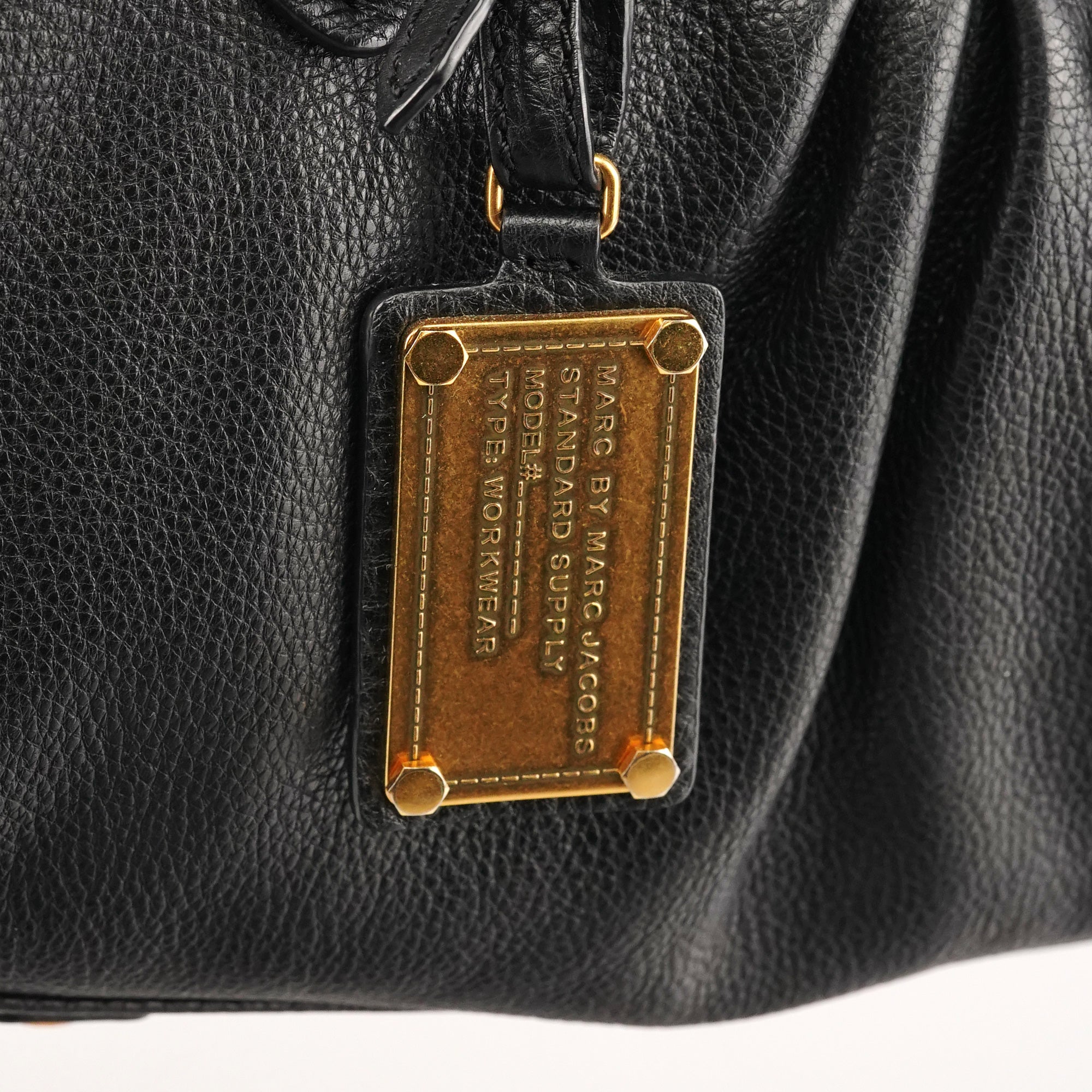Marc by Marc Jacobs Classic Q 2-Way Tasche aus schwarzem Leder