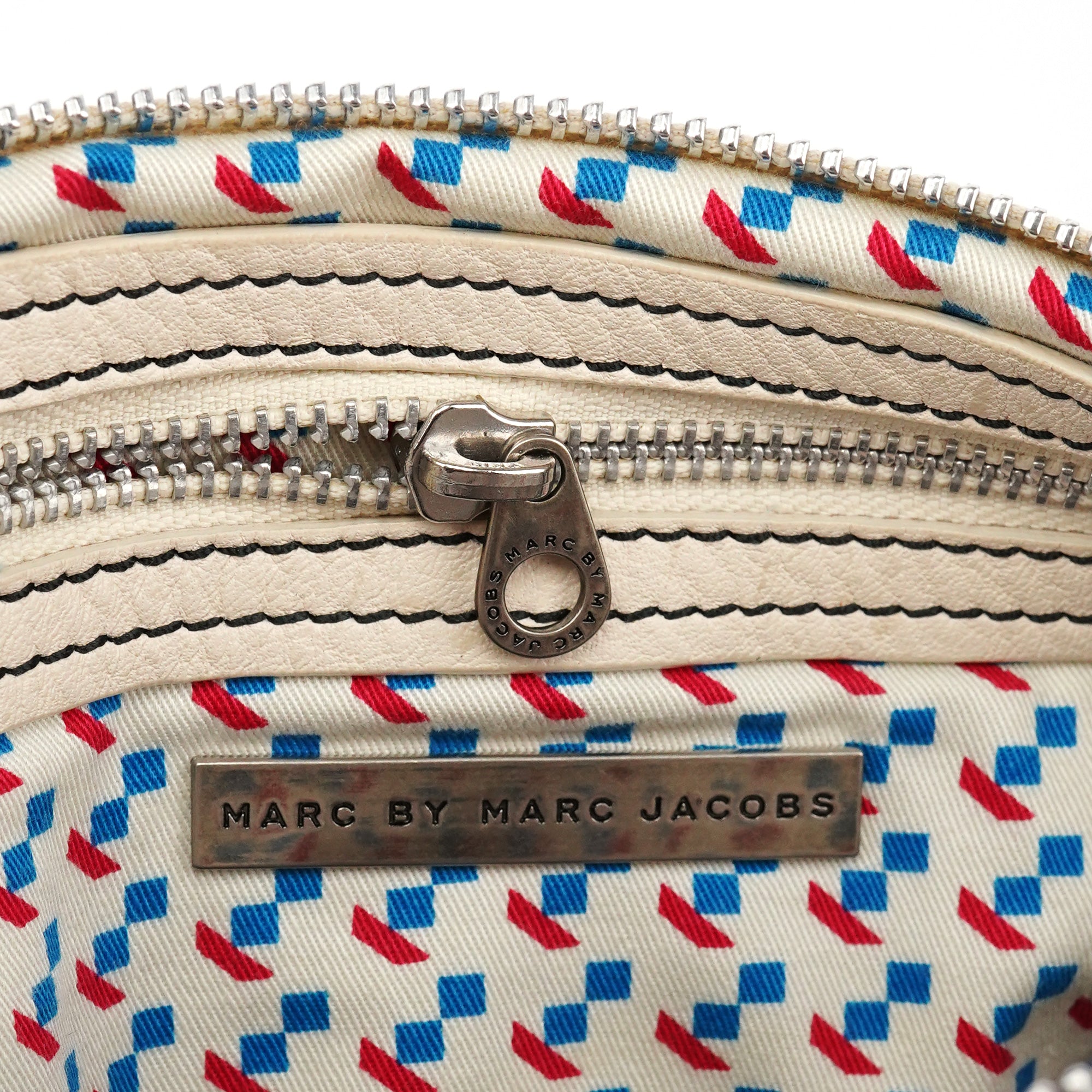 Marc by Marc Jacobs Multi-Pocket schoudertas van ivoorkleurig leer