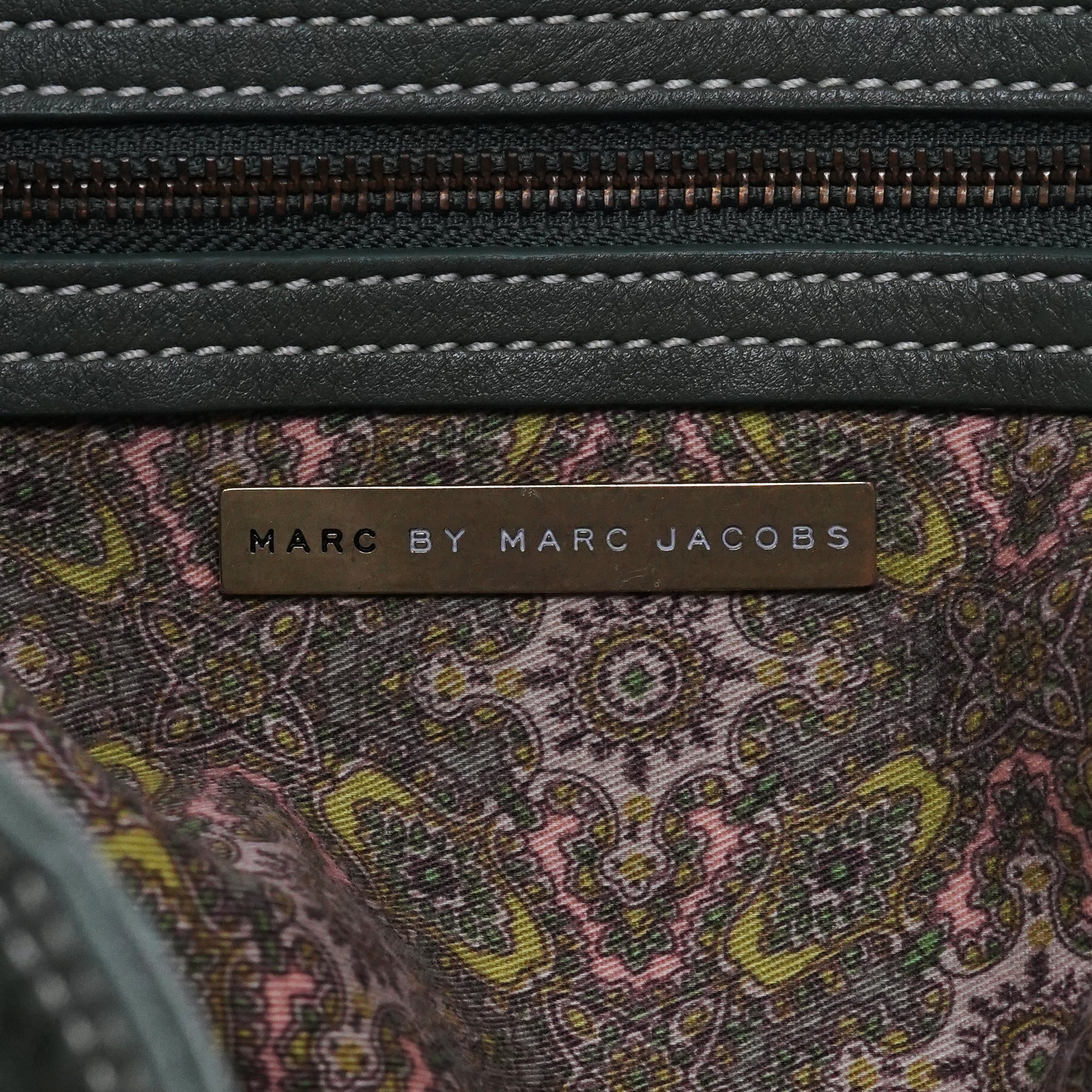 Marc by Marc Jacobs Khaki Green Leather Multi-Pocket Shoulder Bag