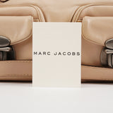 Marc Jacobs 2-Way Tasche mit Turnlock aus Leder in Beige