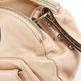 Marc Jacobs 2-Way Tasche mit Turnlock aus Leder in Beige