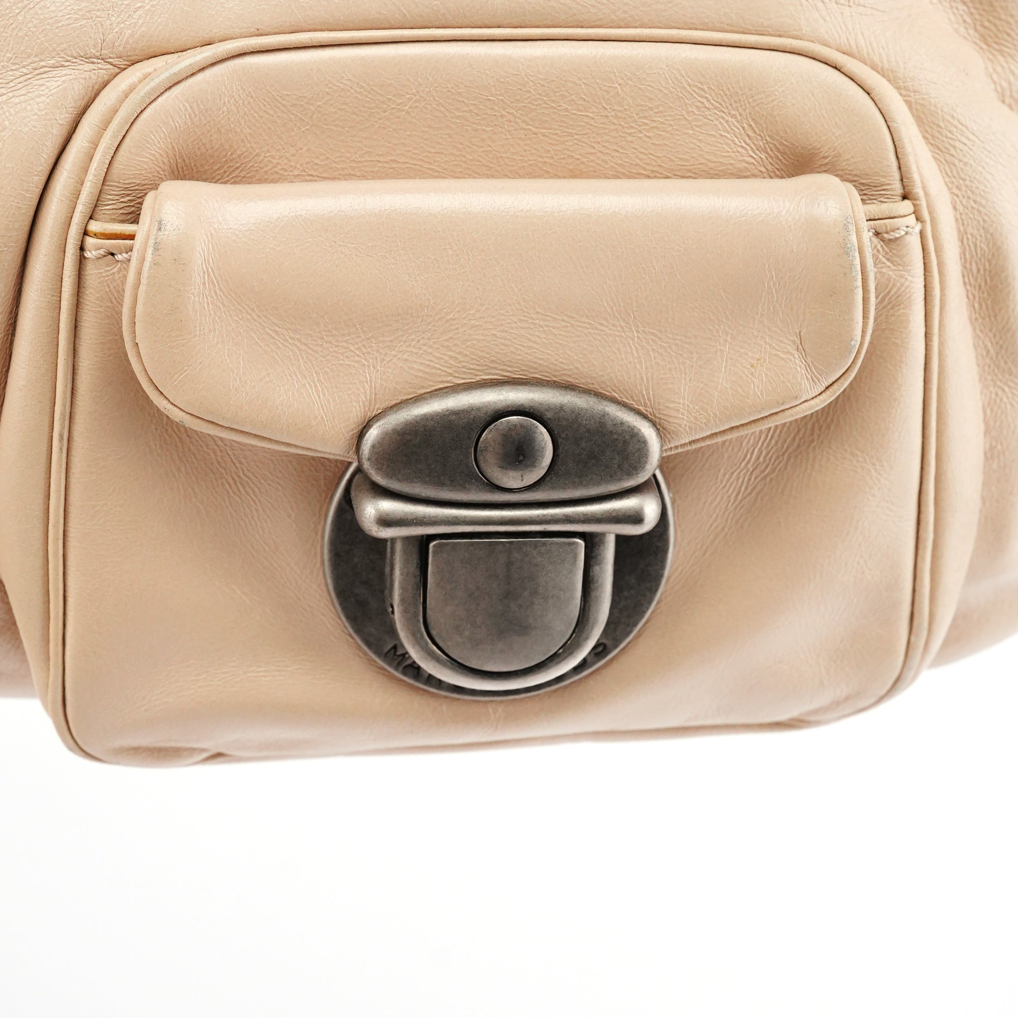 Marc Jacobs 2-Way Tasche mit Turnlock aus Leder in Beige