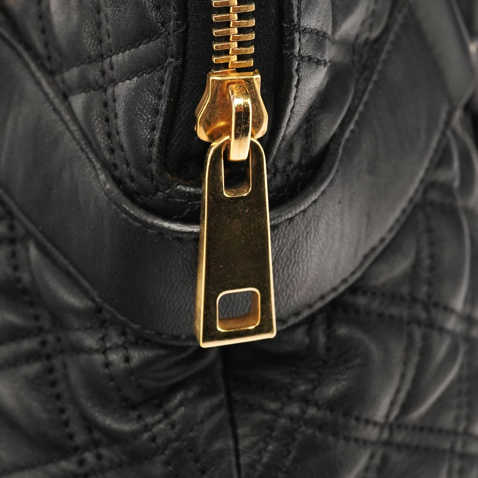 Marc Jacobs Sac cabas à nœud en cuir matelassé noir