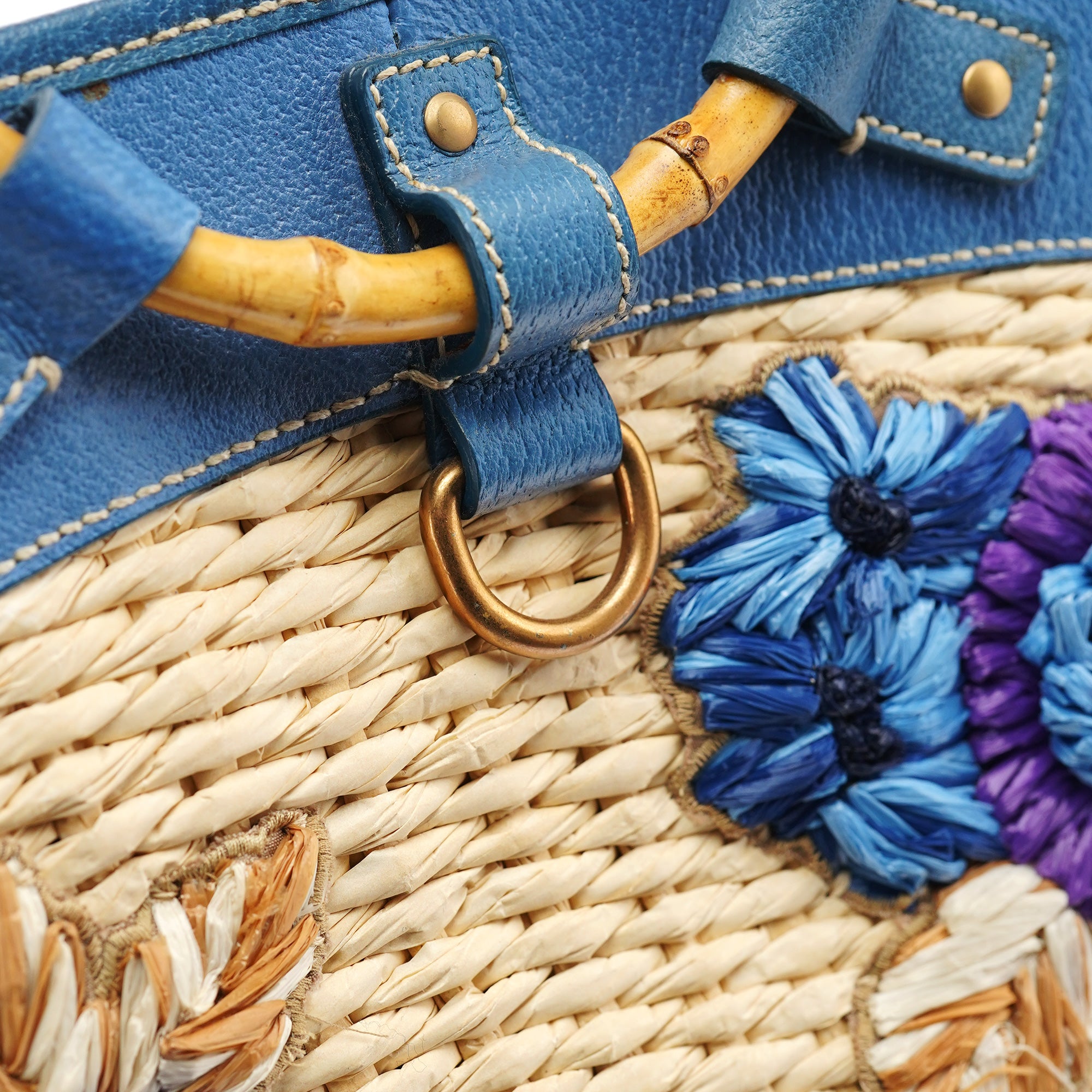 Miu Miu Sac Bamboo en raphia beige et bleu