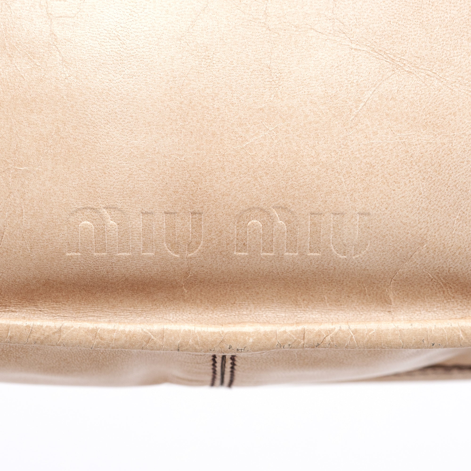 Miu Miu Sac hobo en cuir d'agneau beige