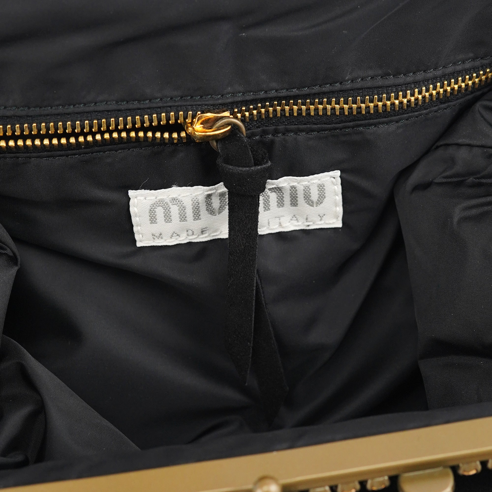 Miu Miu Pochette portée épaule à cristaux en daim noir