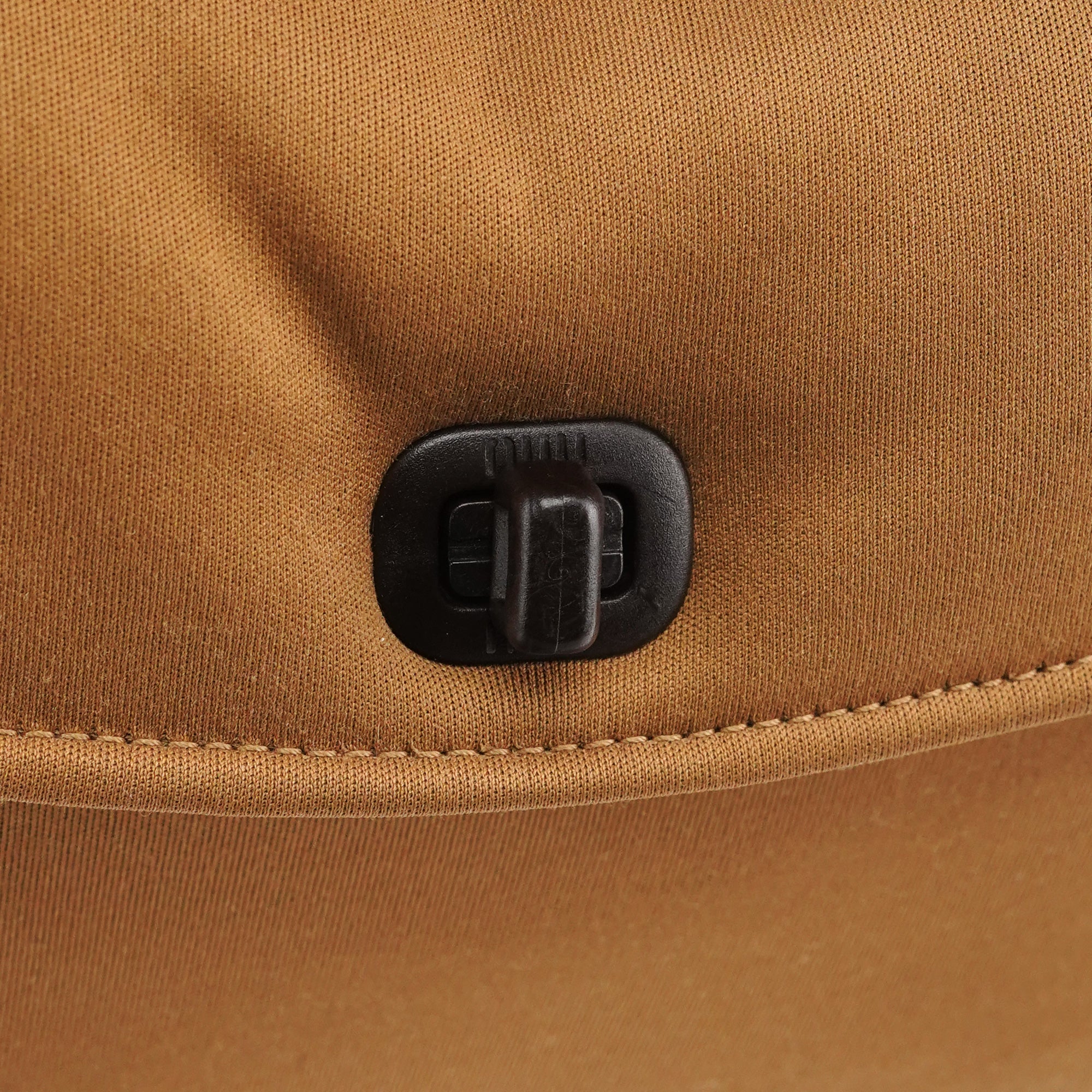 Miu Miu Herbst 1999 Umhängetasche aus Mesh in Beige mit Shearling-Futter