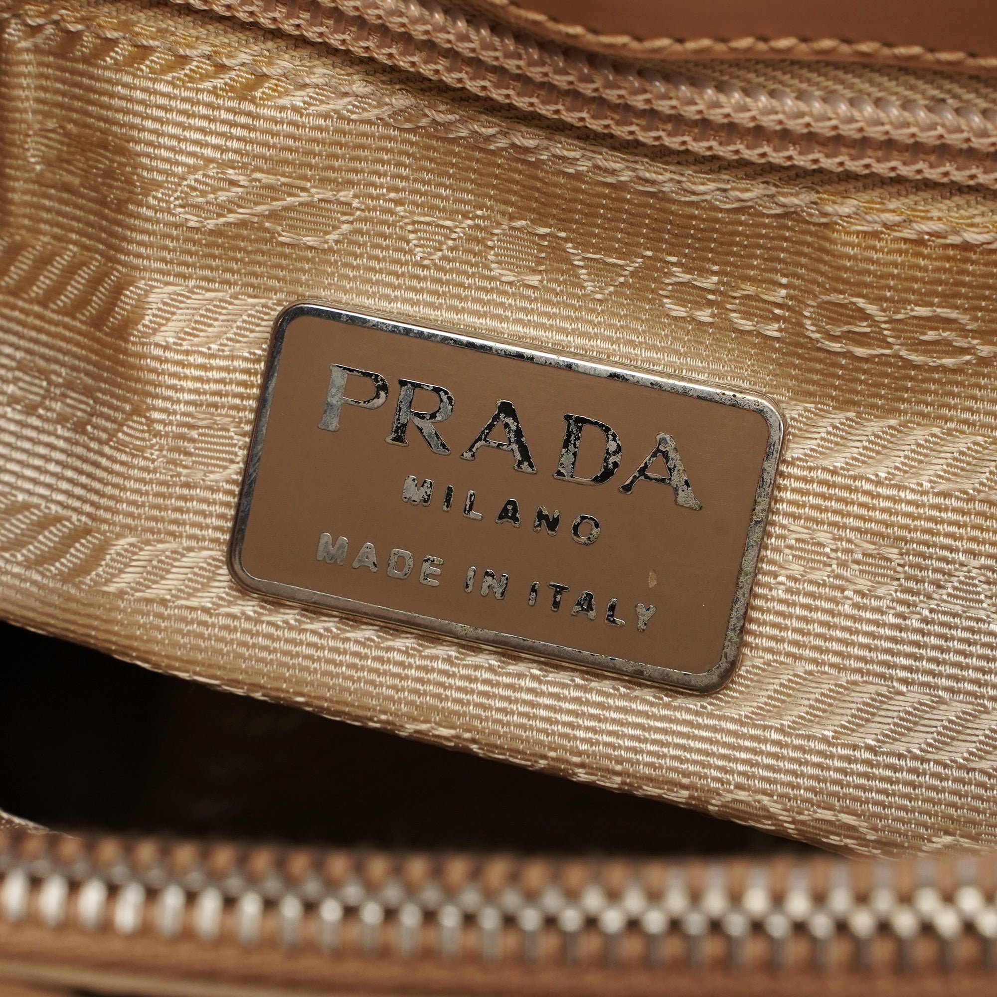 Prada 1995 Sac cabas Spazzolato en cuir verni beige