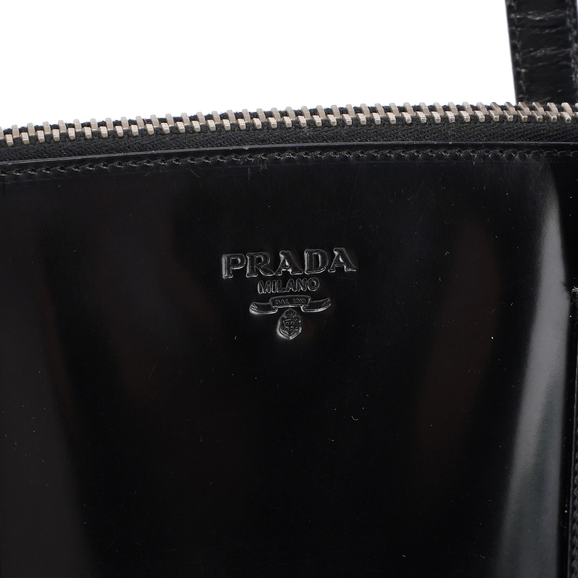 Prada 1995 Spazzolato Tote Bag aus schwarzem Lackleder