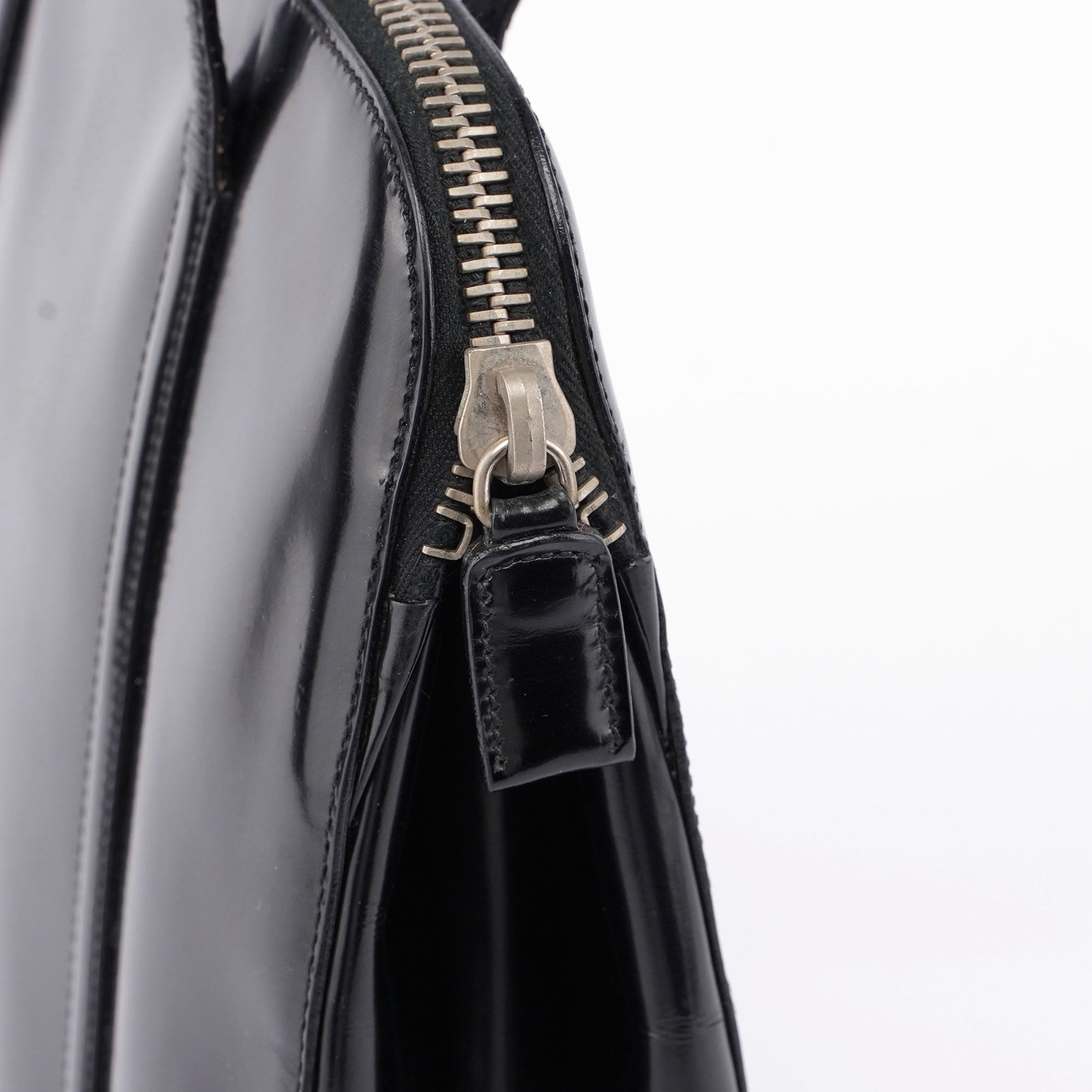 Prada 1995 Sac cabas Spazzolato en cuir verni noir