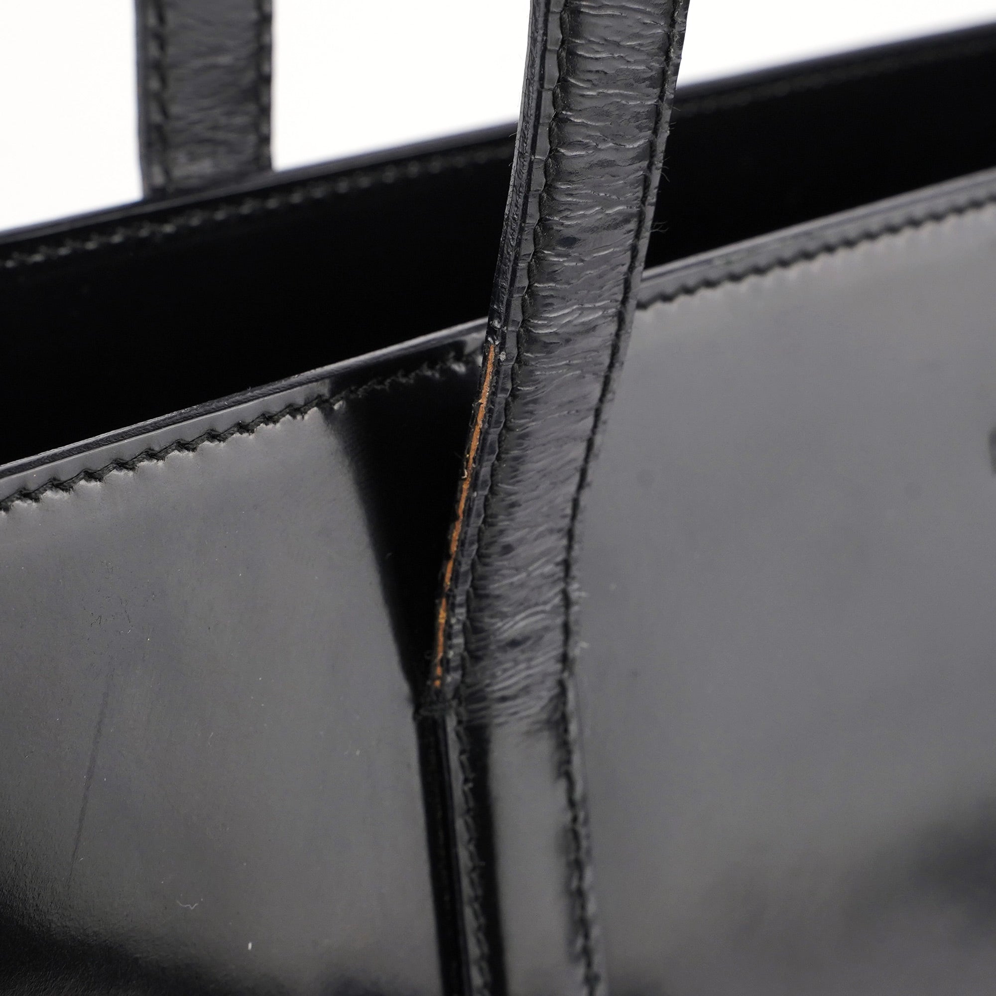 Prada 1995 Sac cabas Spazzolato en cuir verni noir