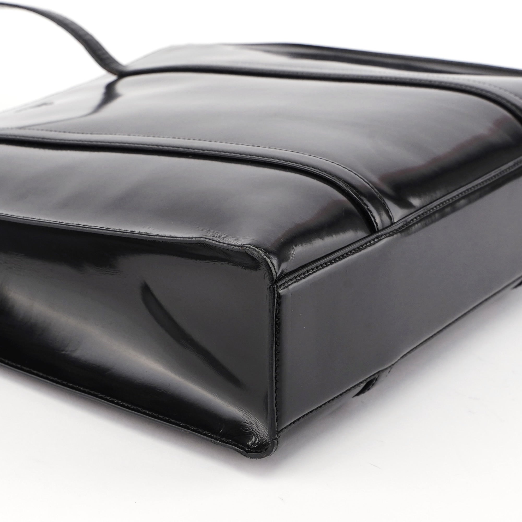 Prada 1995 Sac cabas Spazzolato en cuir verni noir