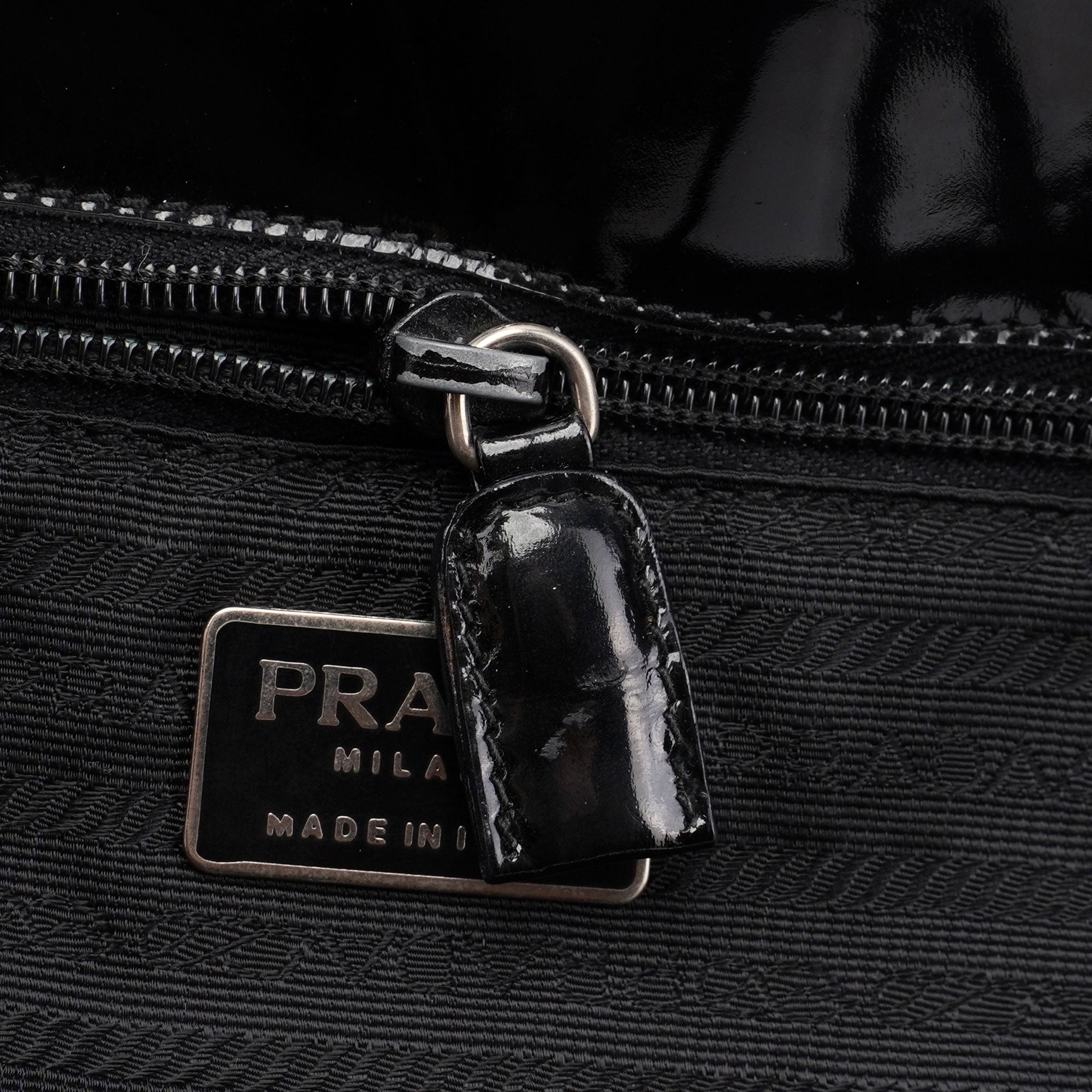 Prada 1995 Tote Bag aus schwarzem Spazzolato-Leder