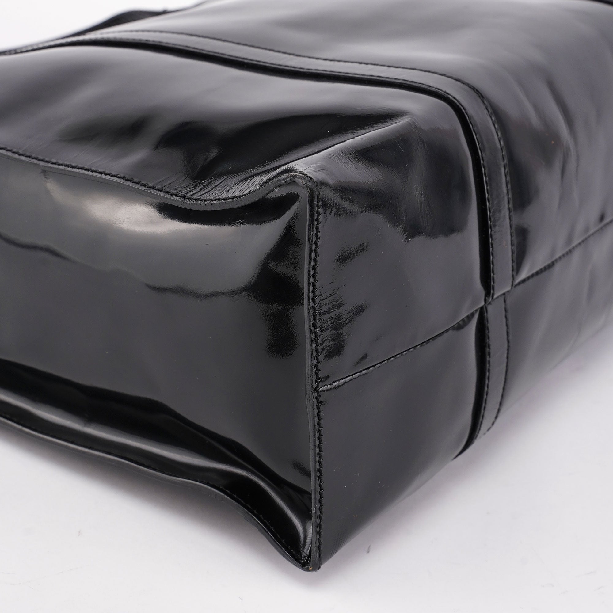 Prada 1995 Tote Bag aus schwarzem Spazzolato-Leder