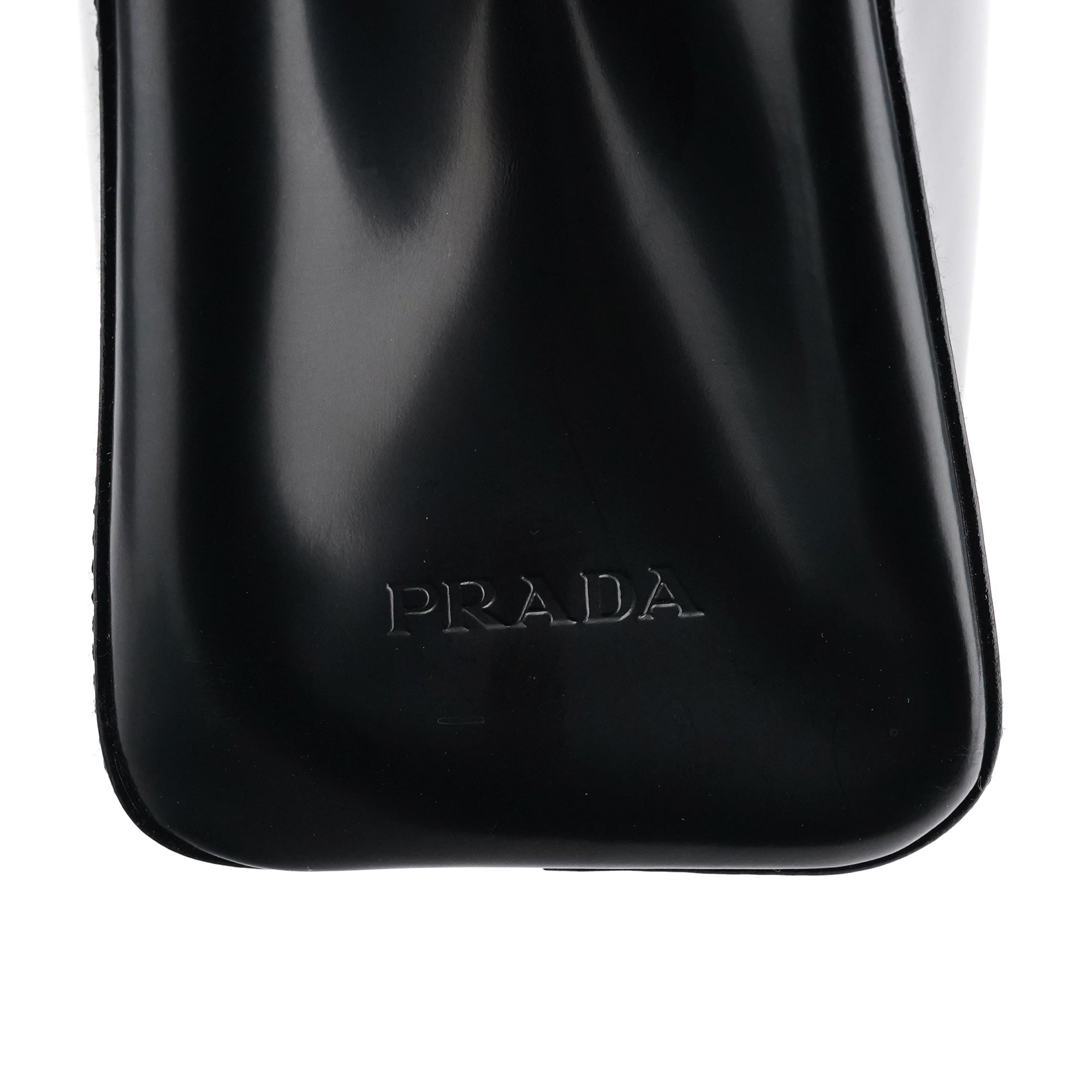 Prada 1998 Sac cabas Spazzolato en cuir verni noir à anses en plastique