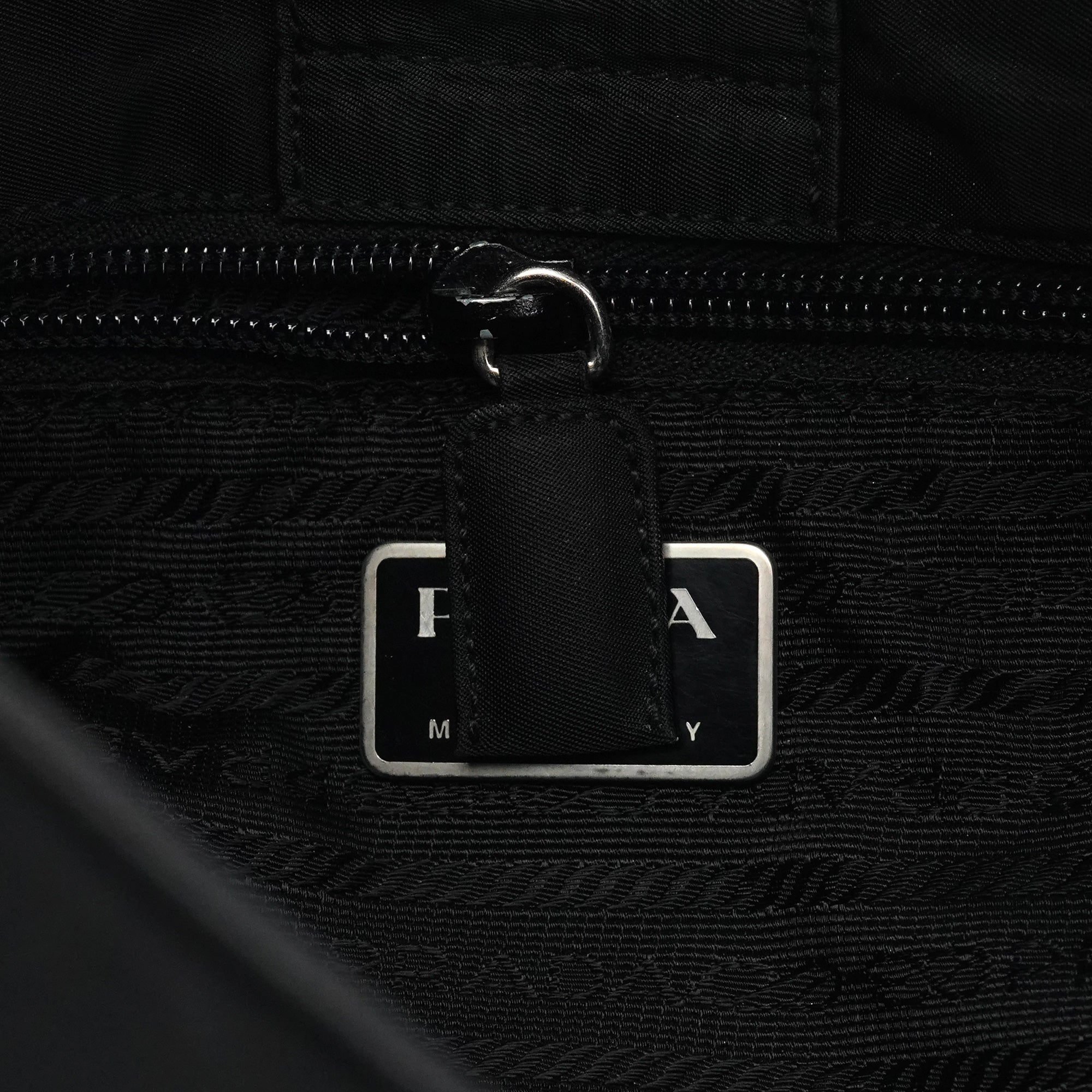 Prada 1998 Schultertasche Tessuto Asim aus schwarzem Nylon