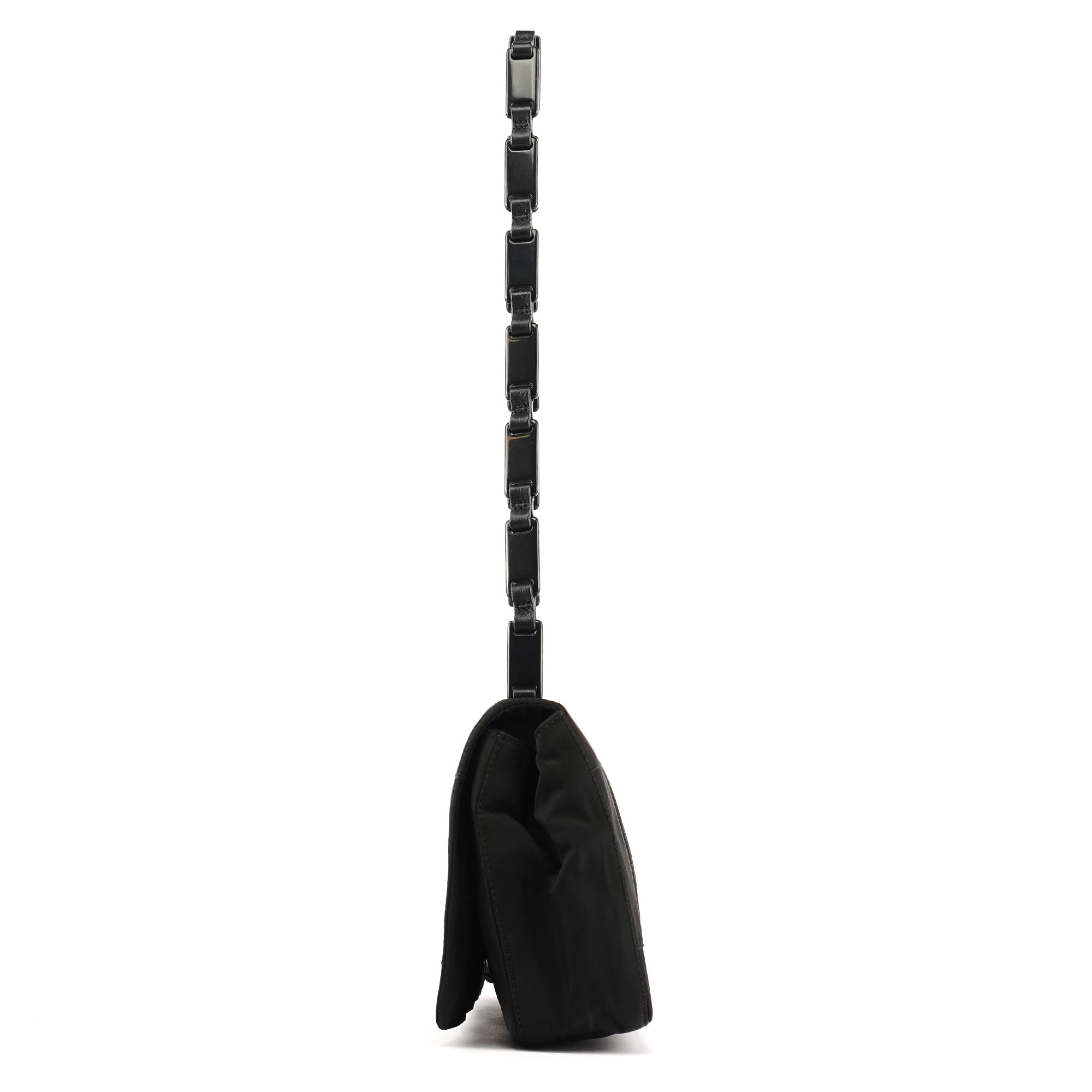 Prada 1998 Sac porté épaule Tessuto en nylon noir à chaîne en plastique