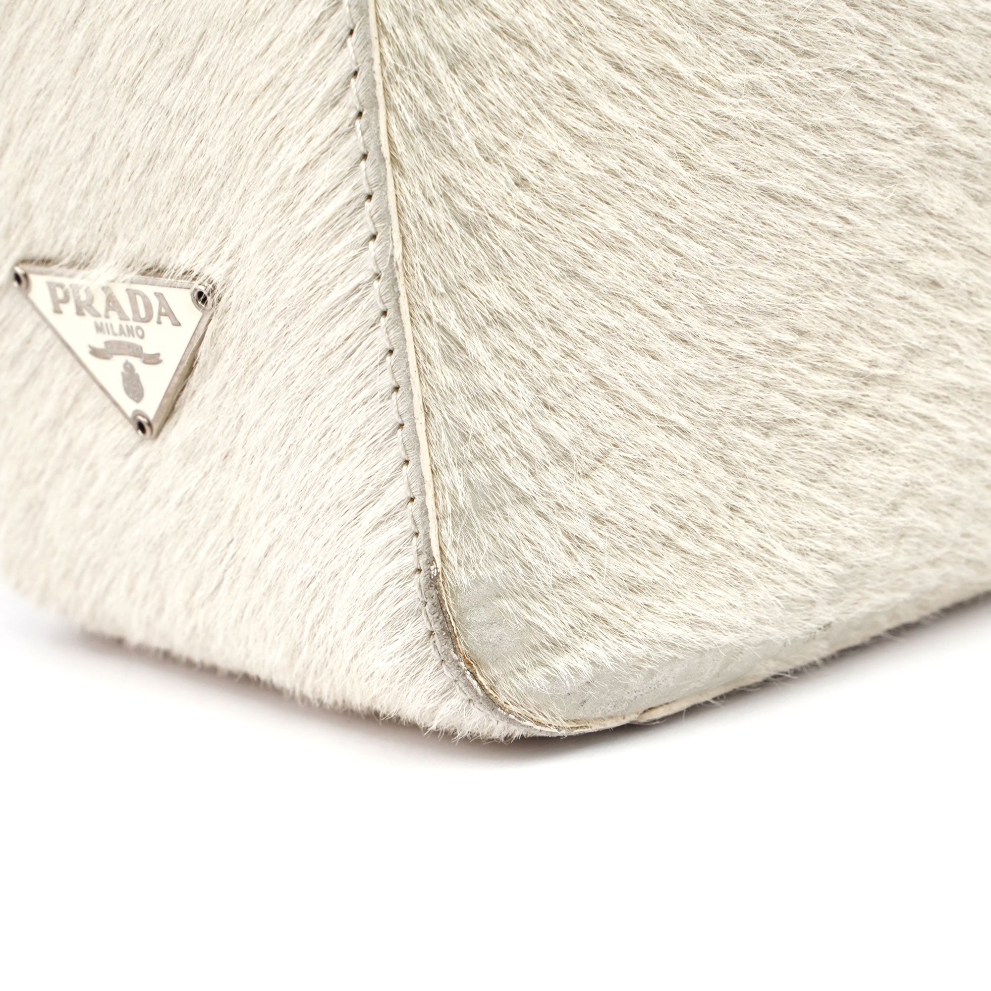 Prada 1998 Tote Bag aus weißem Astrachan und Kunststoff
