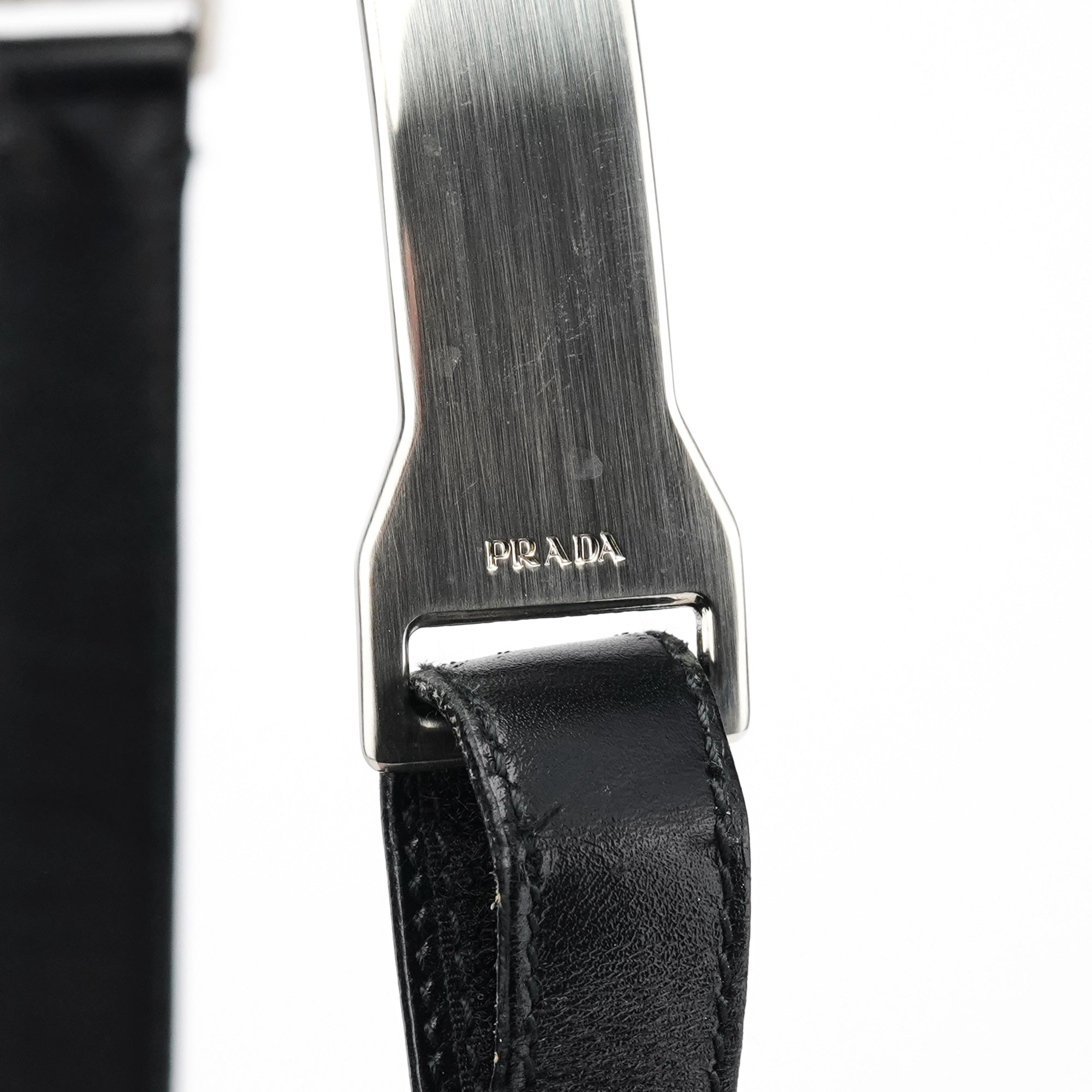 Prada 1999 Vitello Metallo Schultertasche aus schwarzem Leder