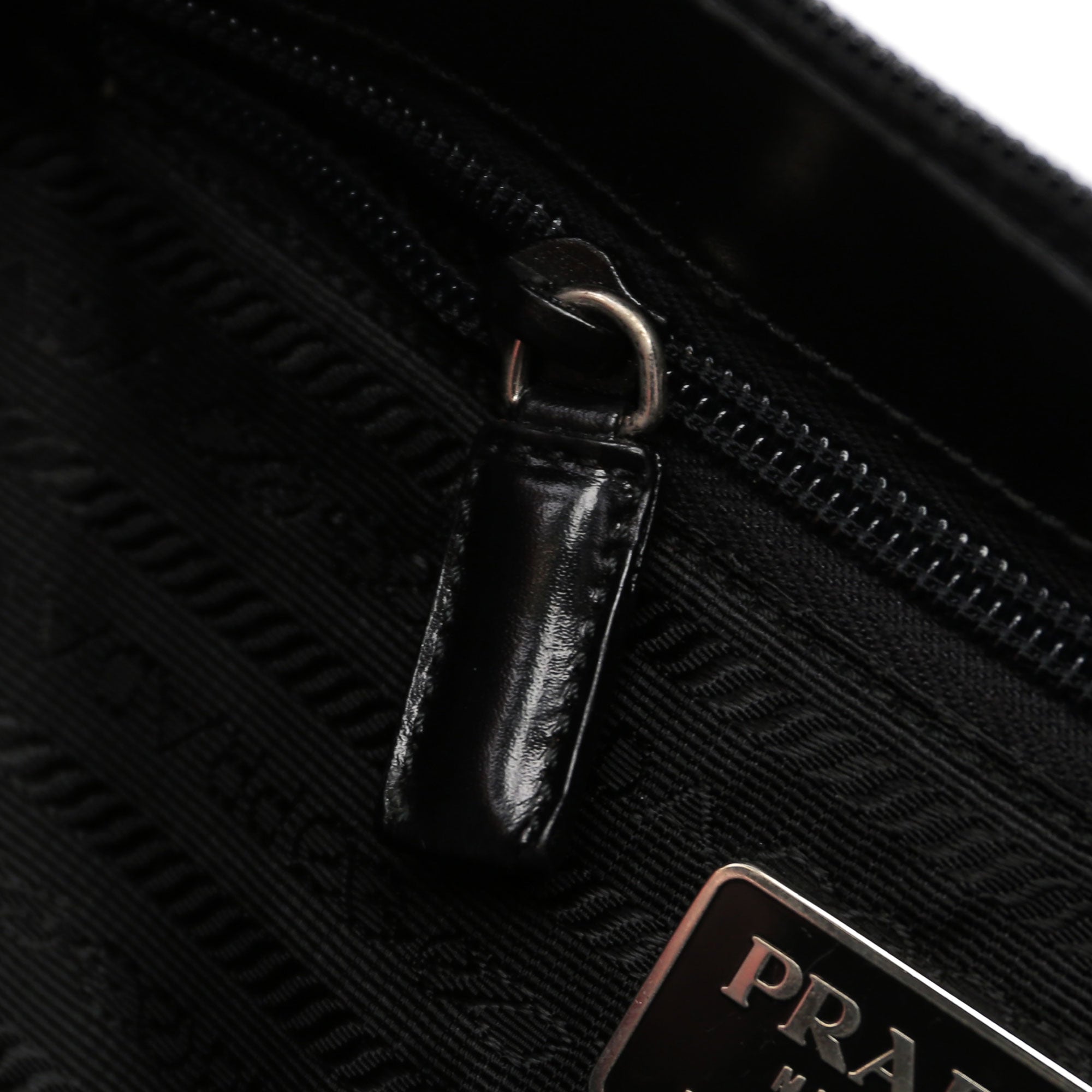 Prada 1999 Sac à poignée en métal et toile
