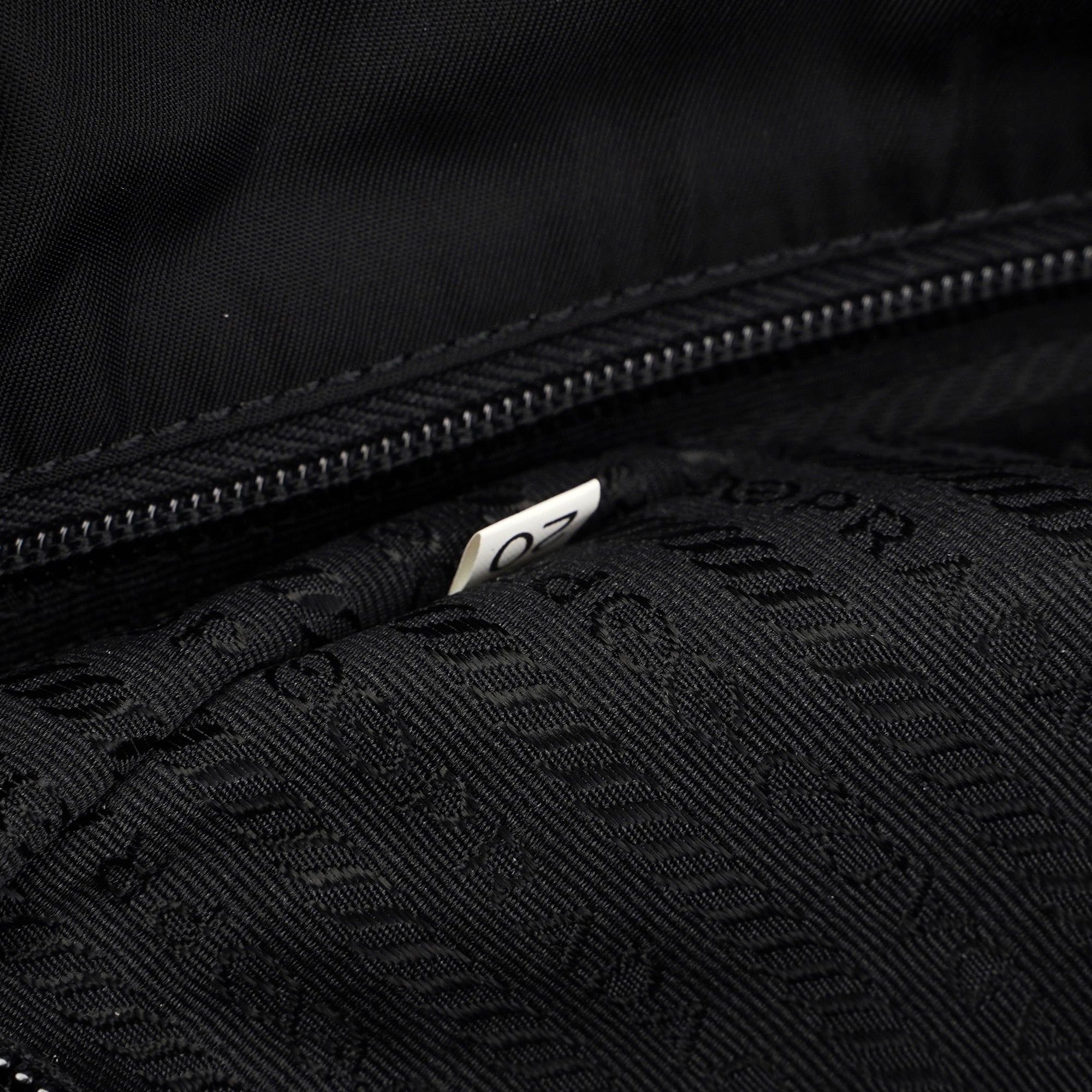 Prada B4681 Tessuto City Tote aus schwarzem Nylon