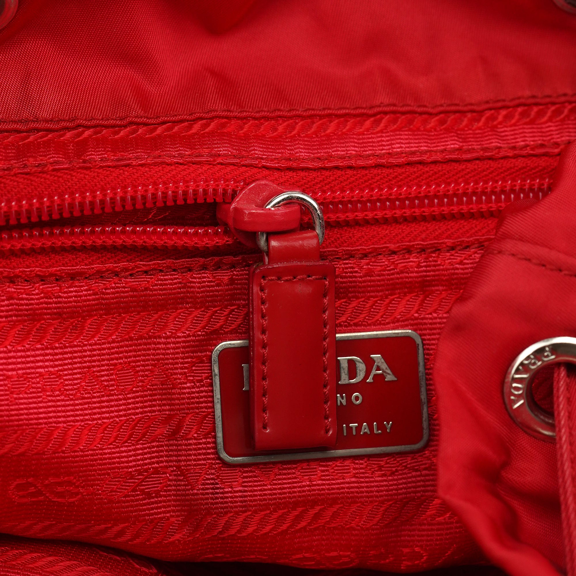 Prada B5885 Tessuto Vela Rucksack in Rot