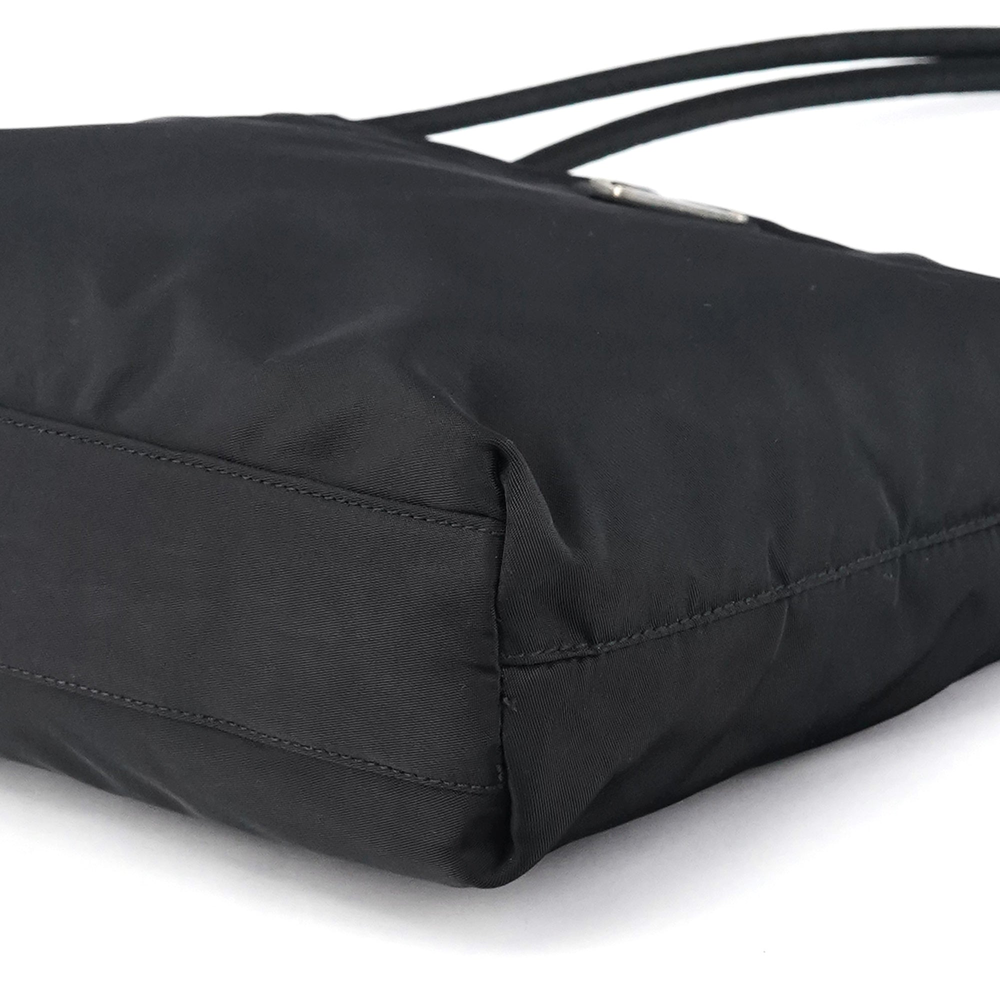 Prada B6243 Sac cabas Tessuto City en nylon noir