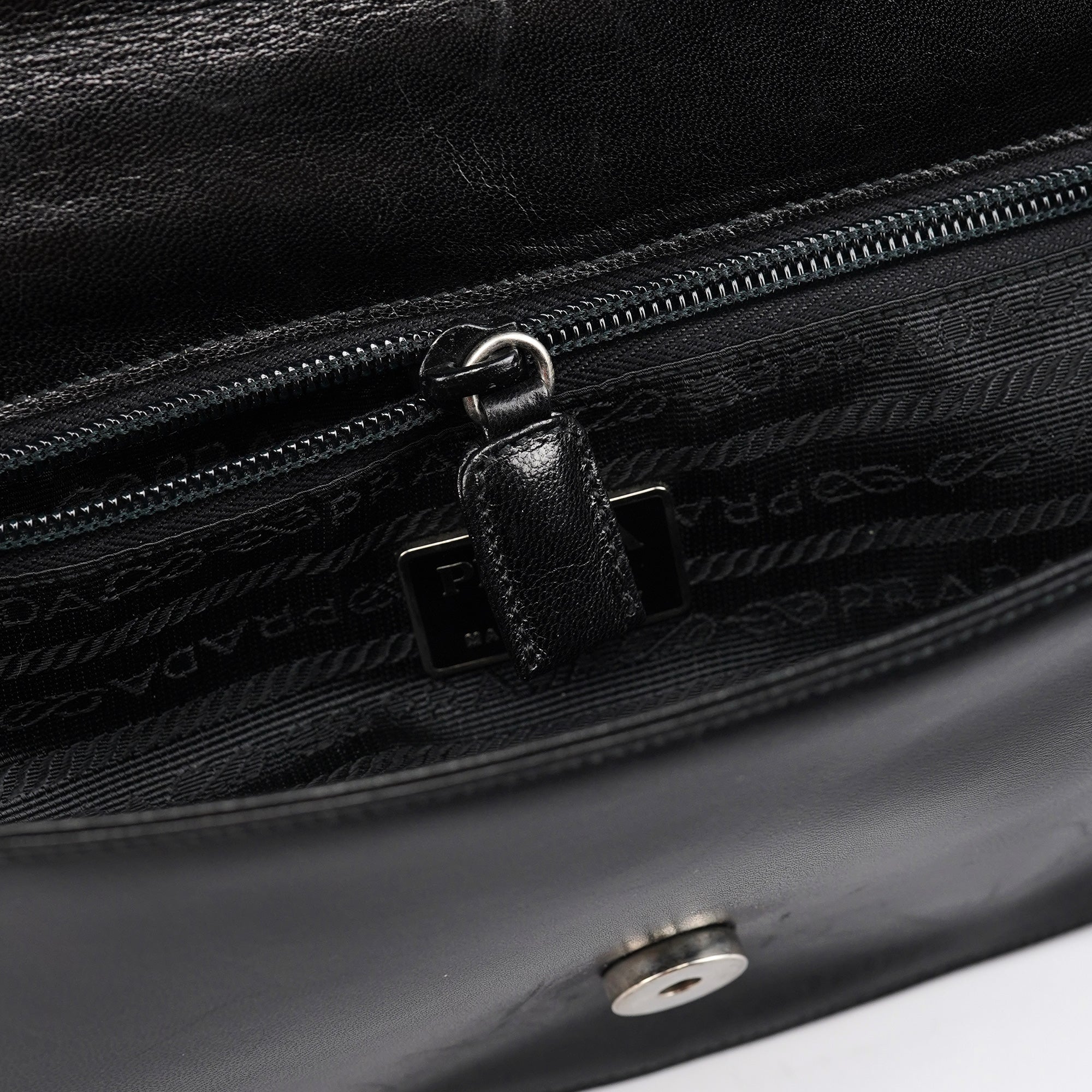 Prada B6378 Sac porté épaule Madras Swing en cuir de veau noir