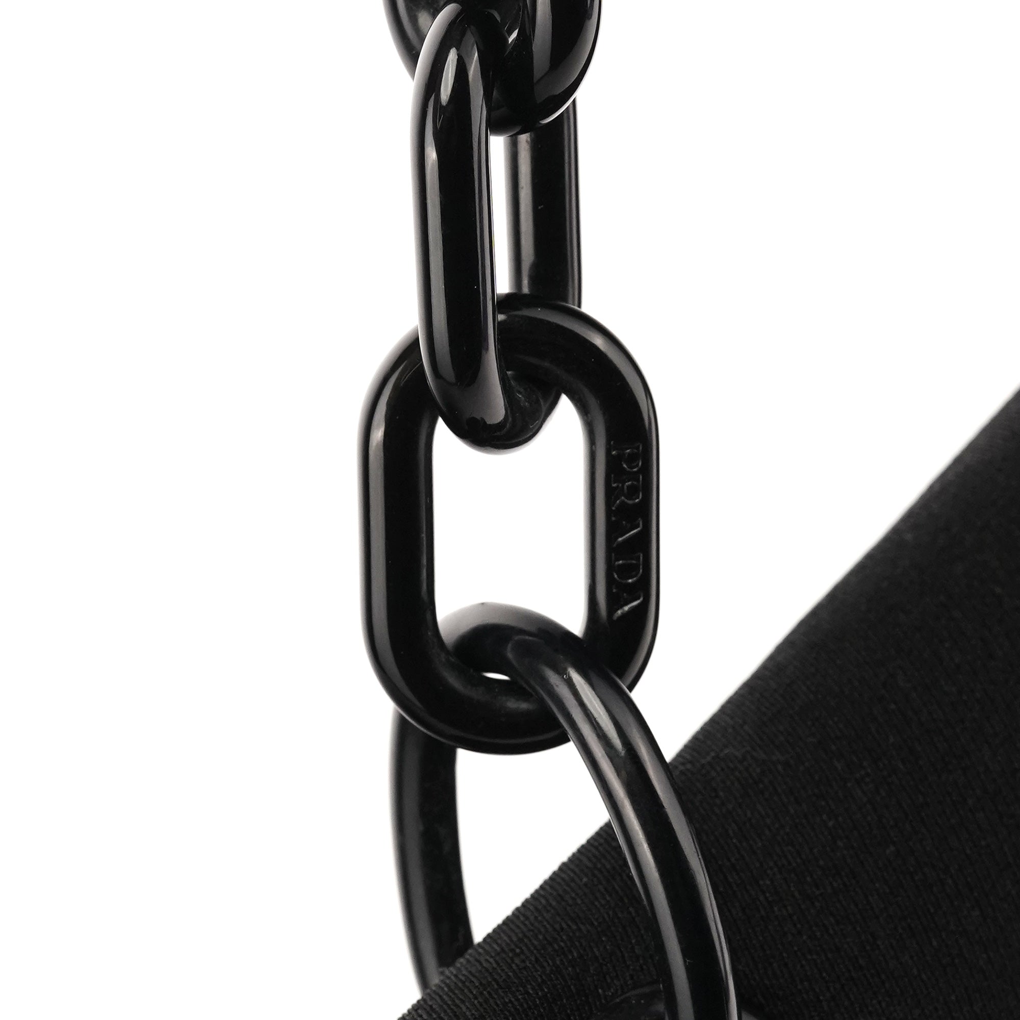 Prada B6378 Tessuto Swing skuldertaske i sort nylon med kæde