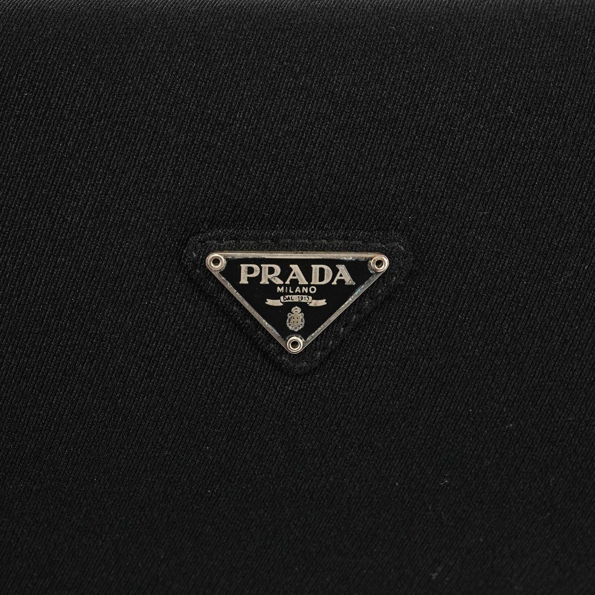 Prada B6378 Tessuto Swing skuldertaske i sort nylon med kæde