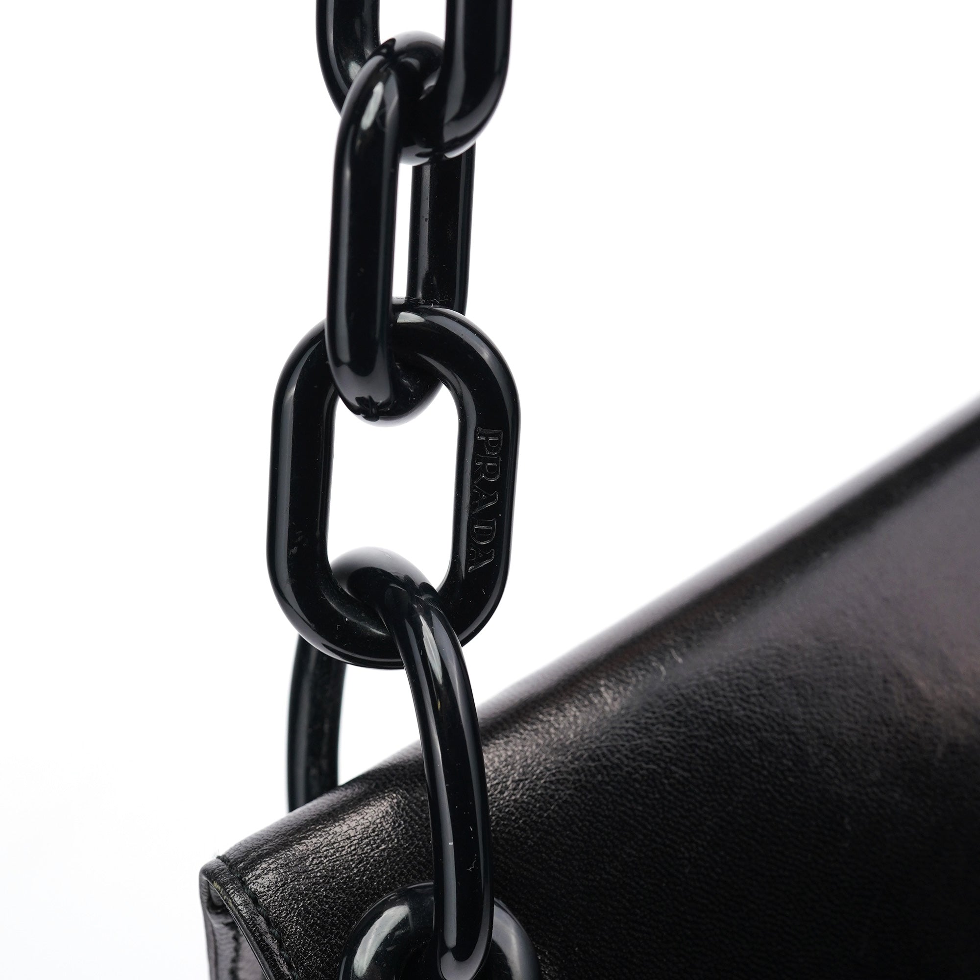 Prada B6398 Sac porté épaule Madras Swing à chaîne en cuir noir