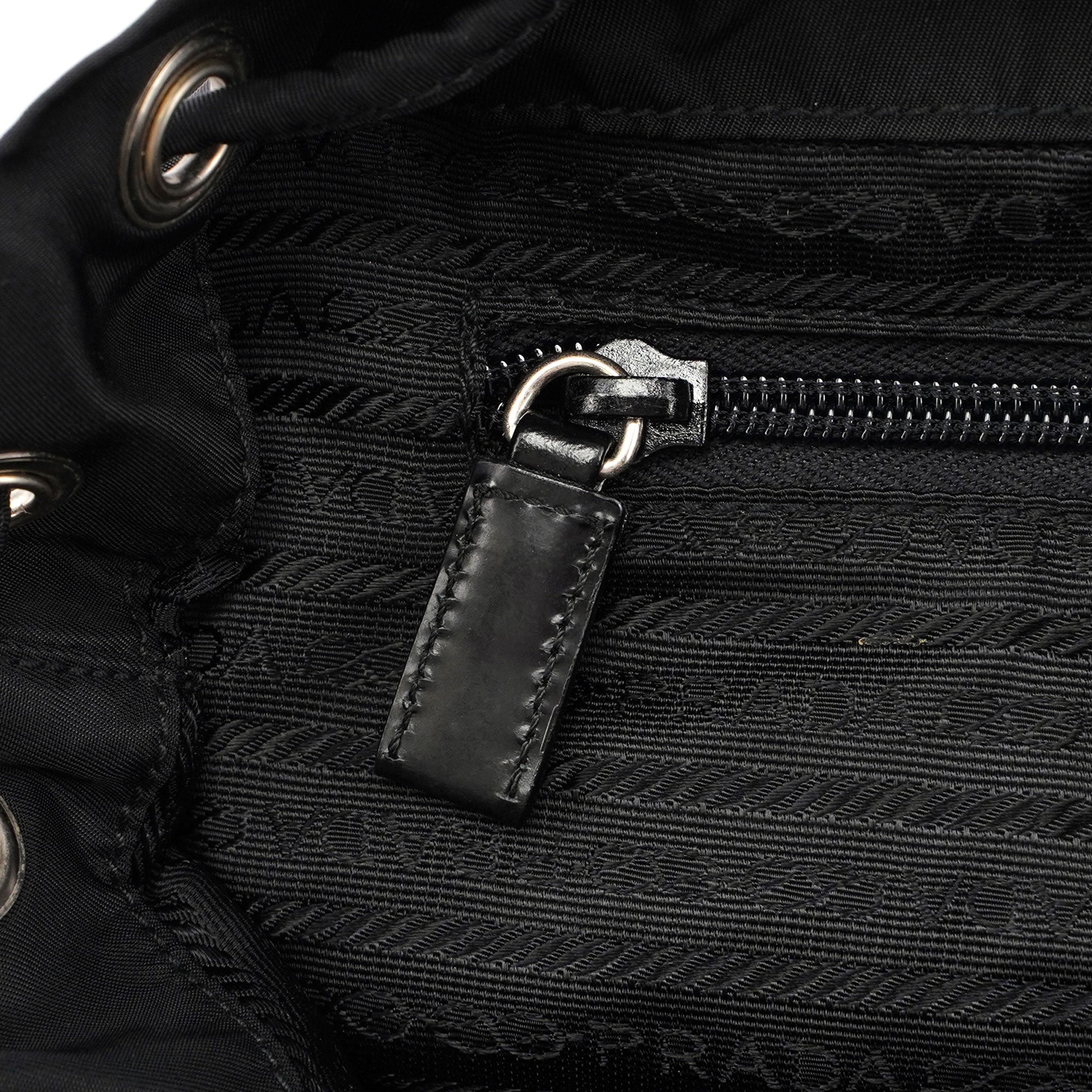 Prada B6677 Rucksack aus schwarzem Nylon
