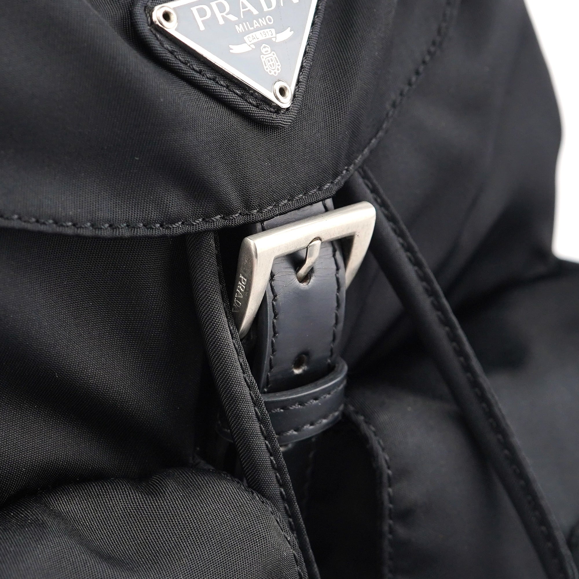 Prada B6677 Sac à dos en nylon noir