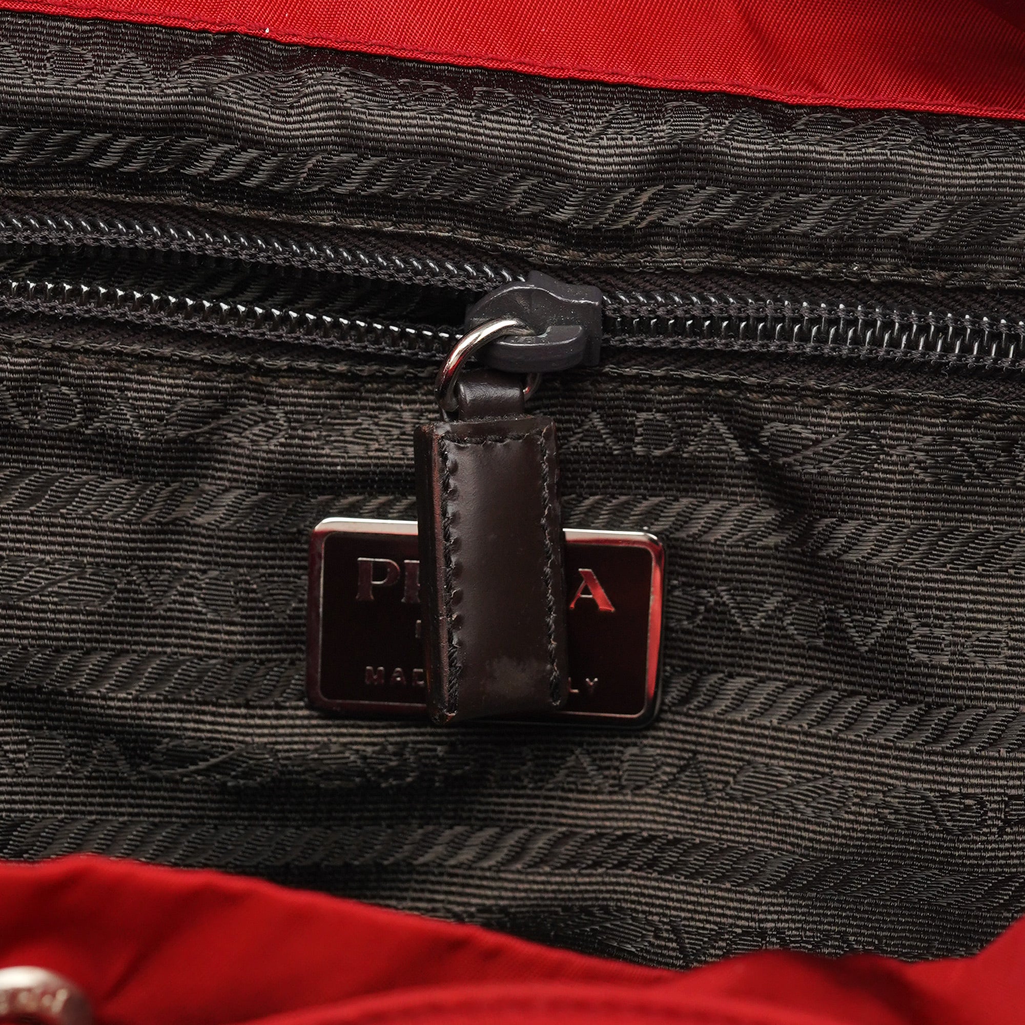 Prada B6677 Tessuto Rucksack aus rotem Nylon