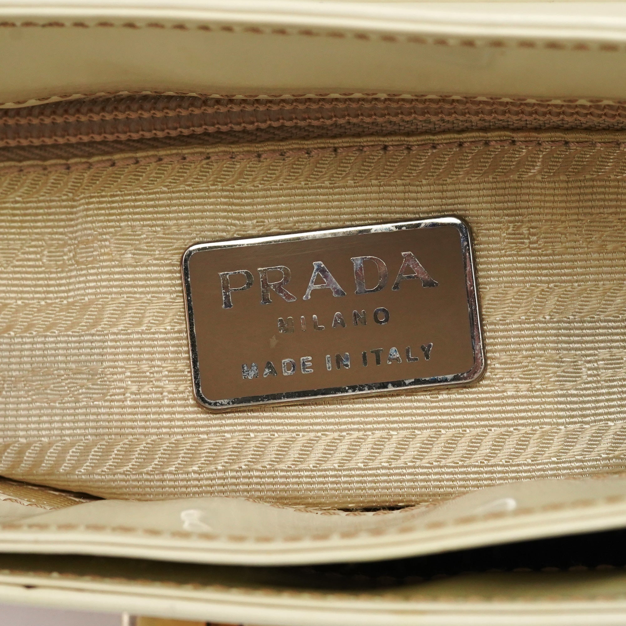 Prada B7300 Sac bandoulière Spazzolato en cuir verni beige