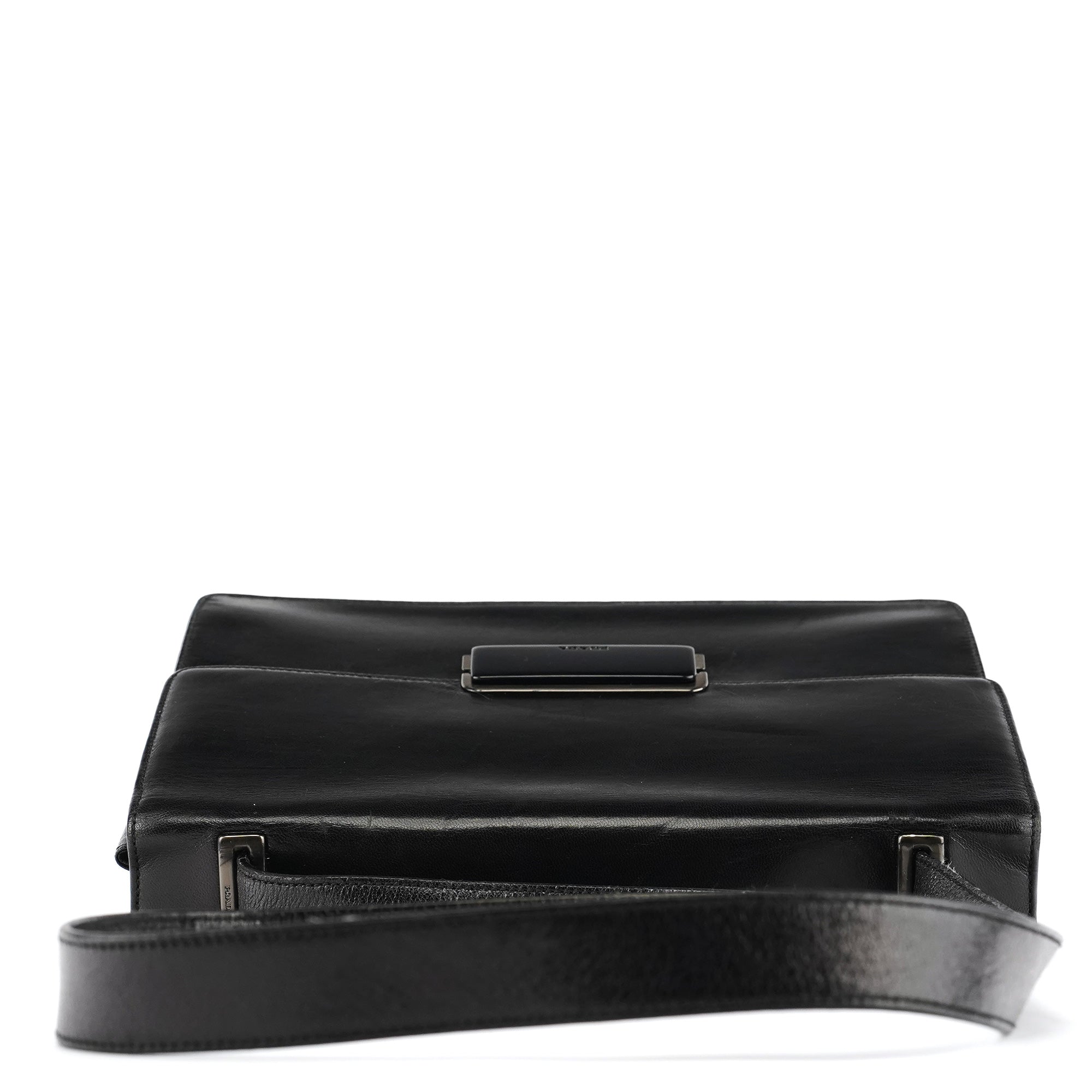 Prada B7417 skuldertaske i sort læder med klap