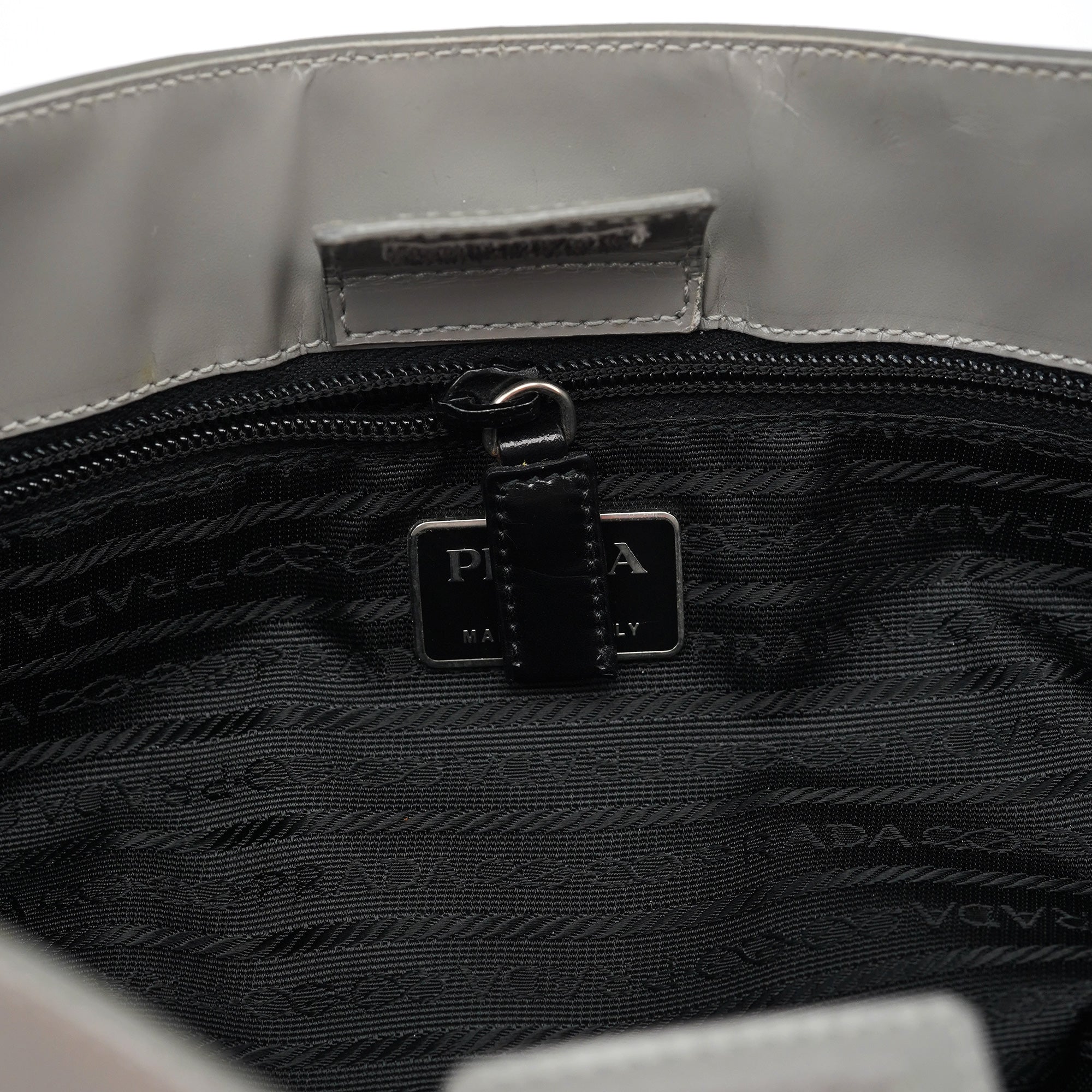 Prada B9002 Sac porté épaule en cuir de veau gris