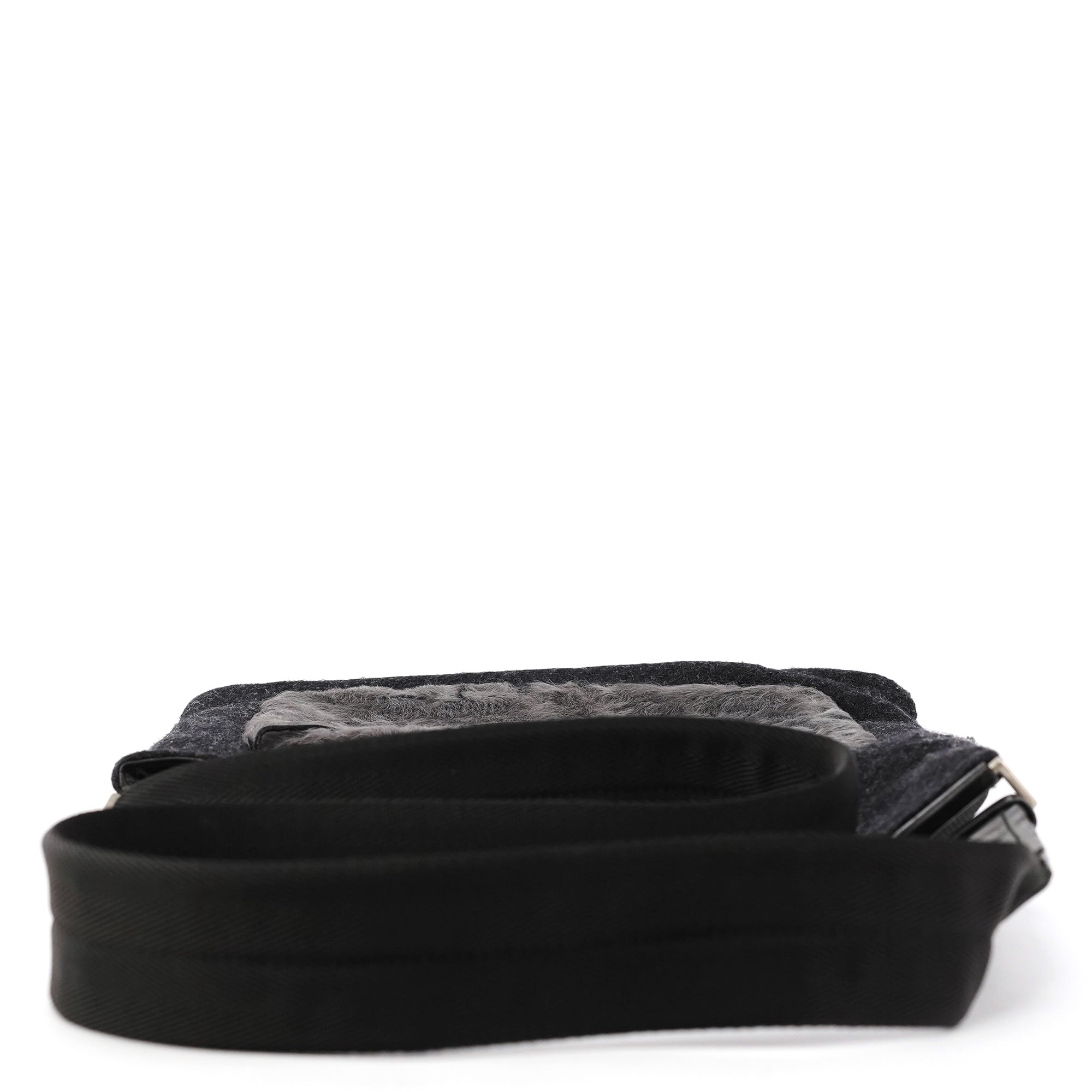 Prada B9479 Borsa a tracolla in lana Shetland antracite e astrakan