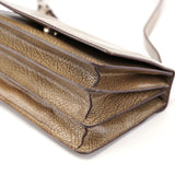 Prada Borsa a spalla in pelle di lama beige