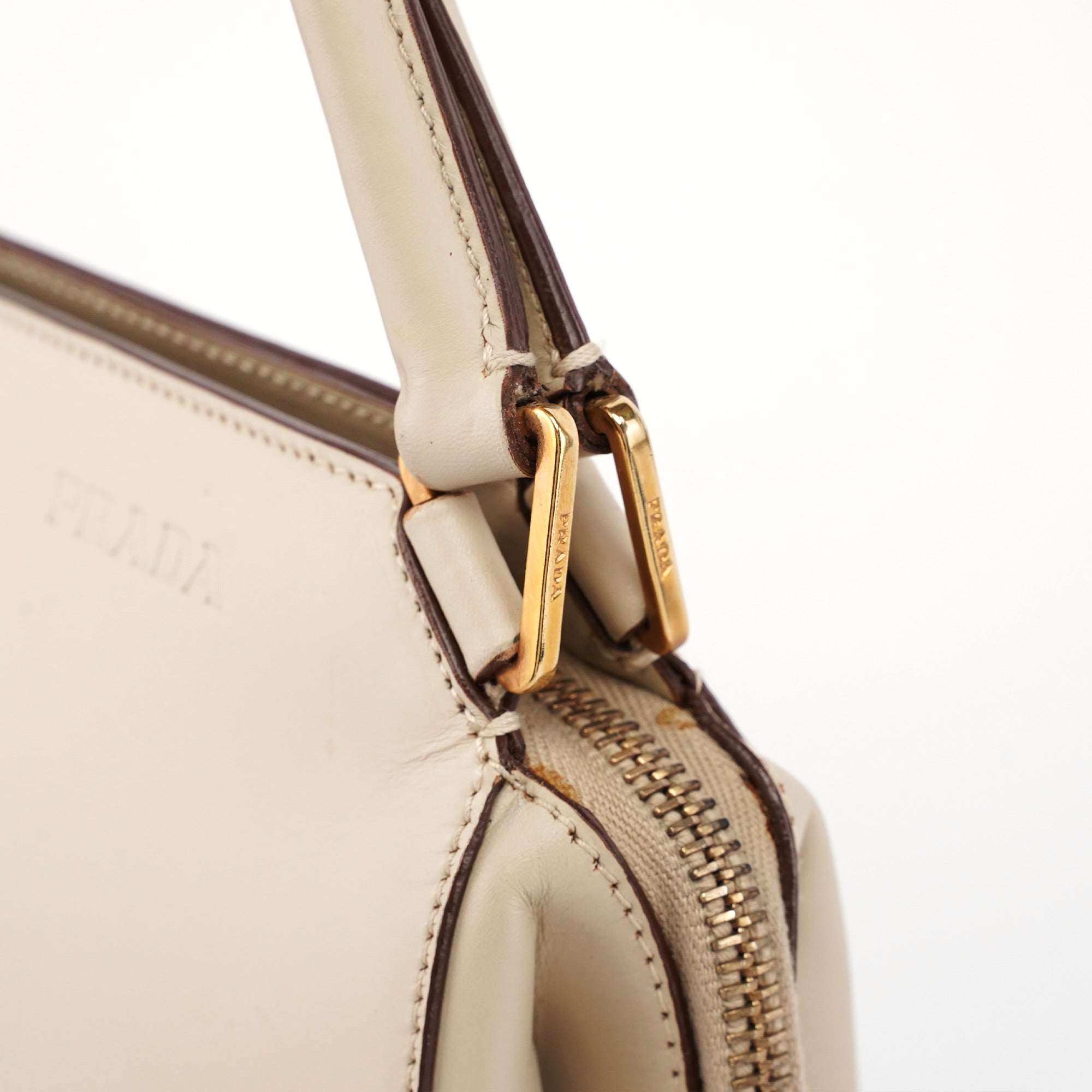 Prada Sac Vitello Chic en cuir de veau beige