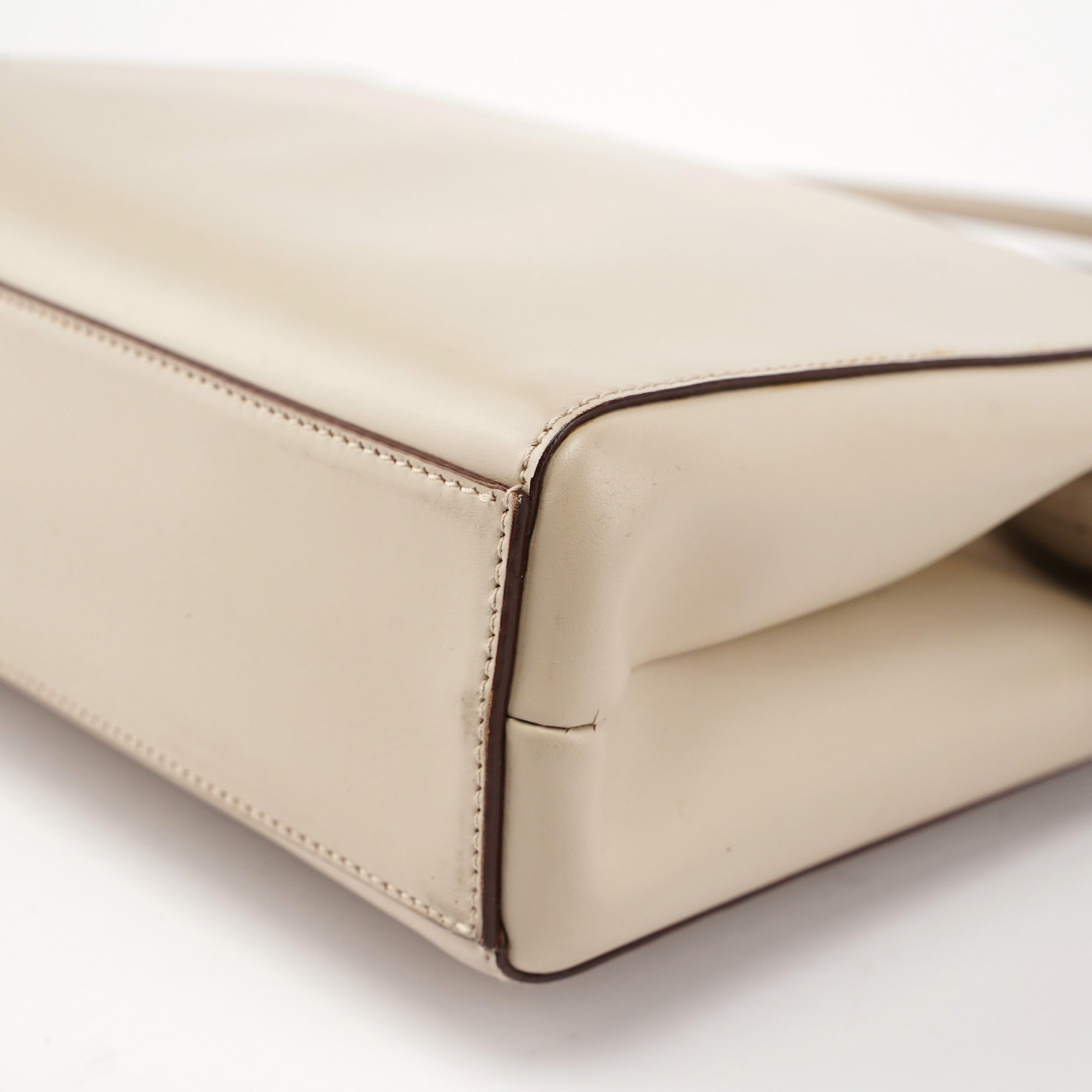 Prada Sac Vitello Chic en cuir de veau beige