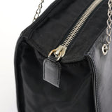 Prada Tote med kæde i sort kalveskind og nylon