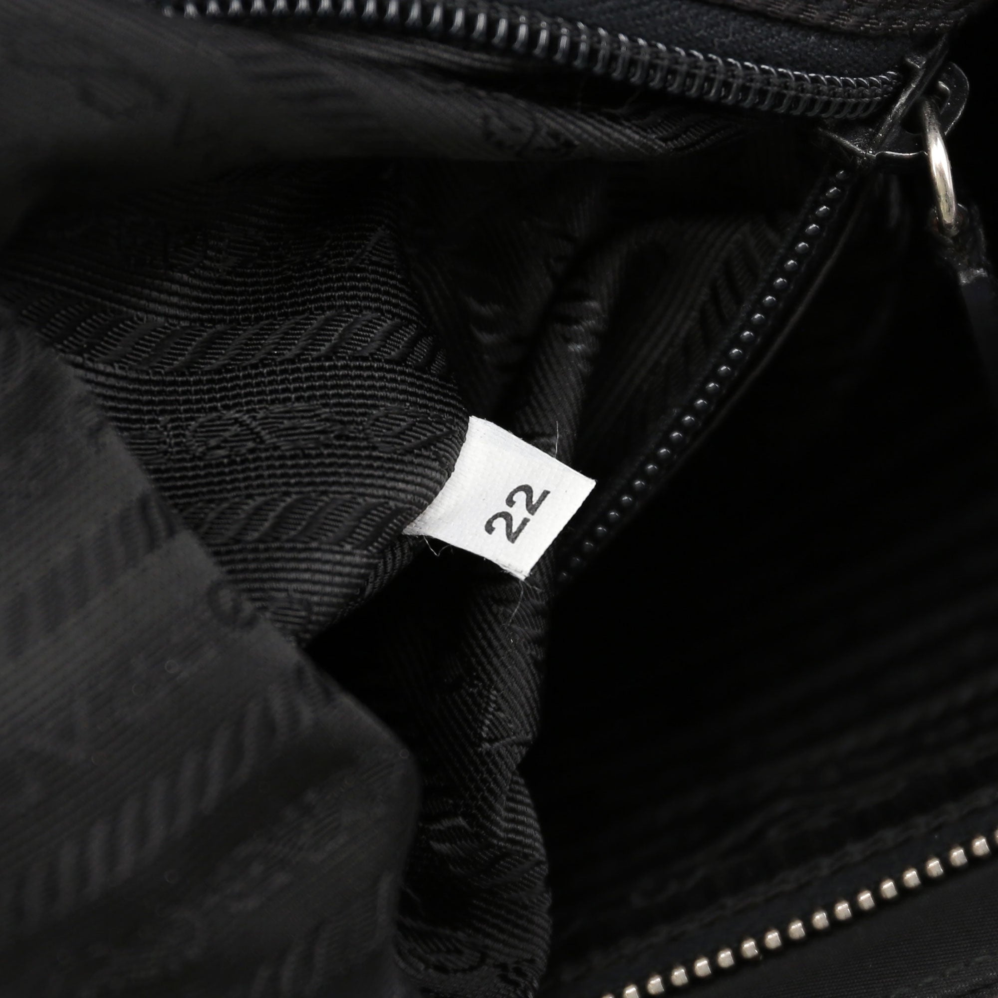 Prada Sac porté épaule Tessuto Chic en nylon noir