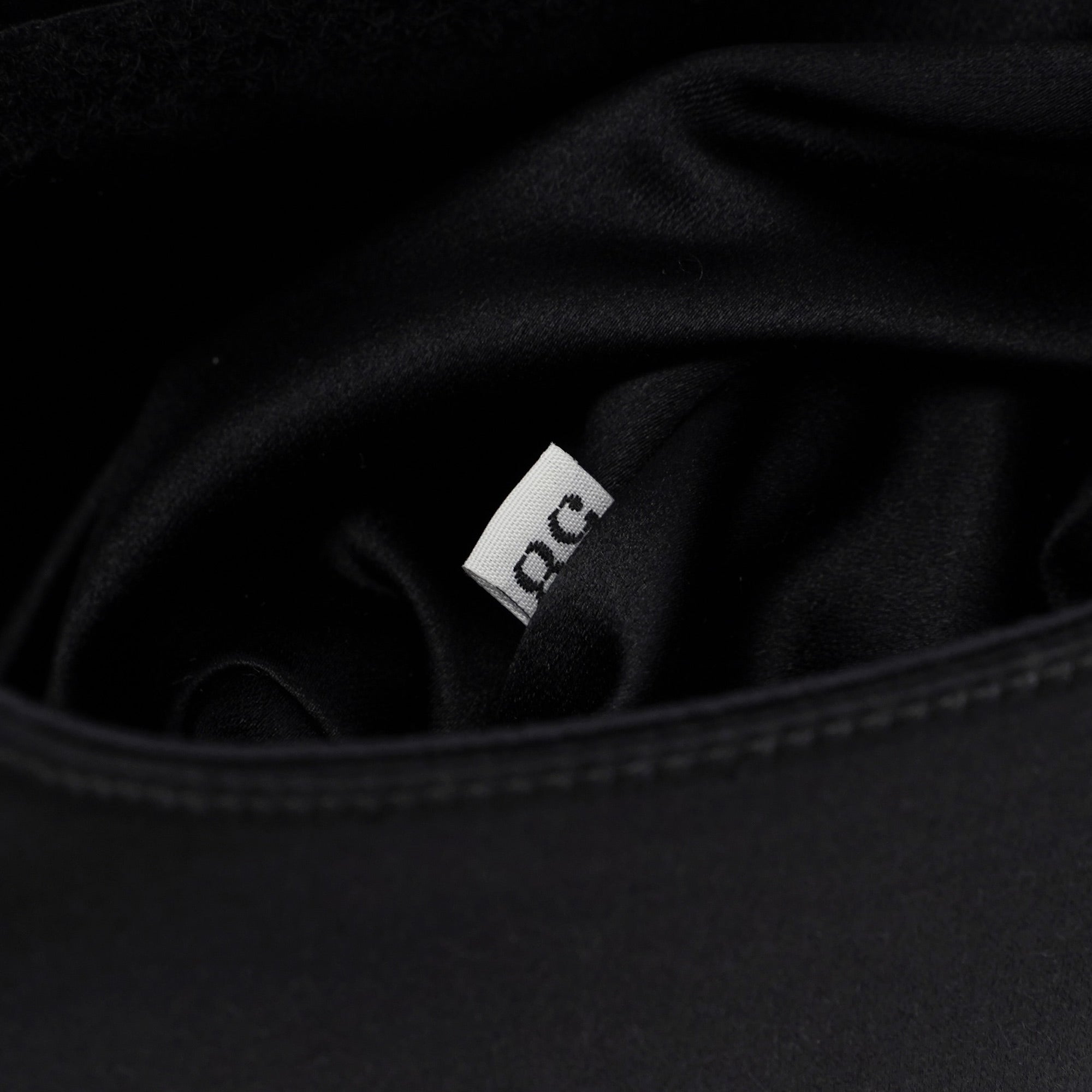 Prada Sac cabas Raso Plastic en satin noir