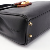 Prada Henkeltasche aus schwarzem Saffiano-Leder mit krokogeprägter Schnalle