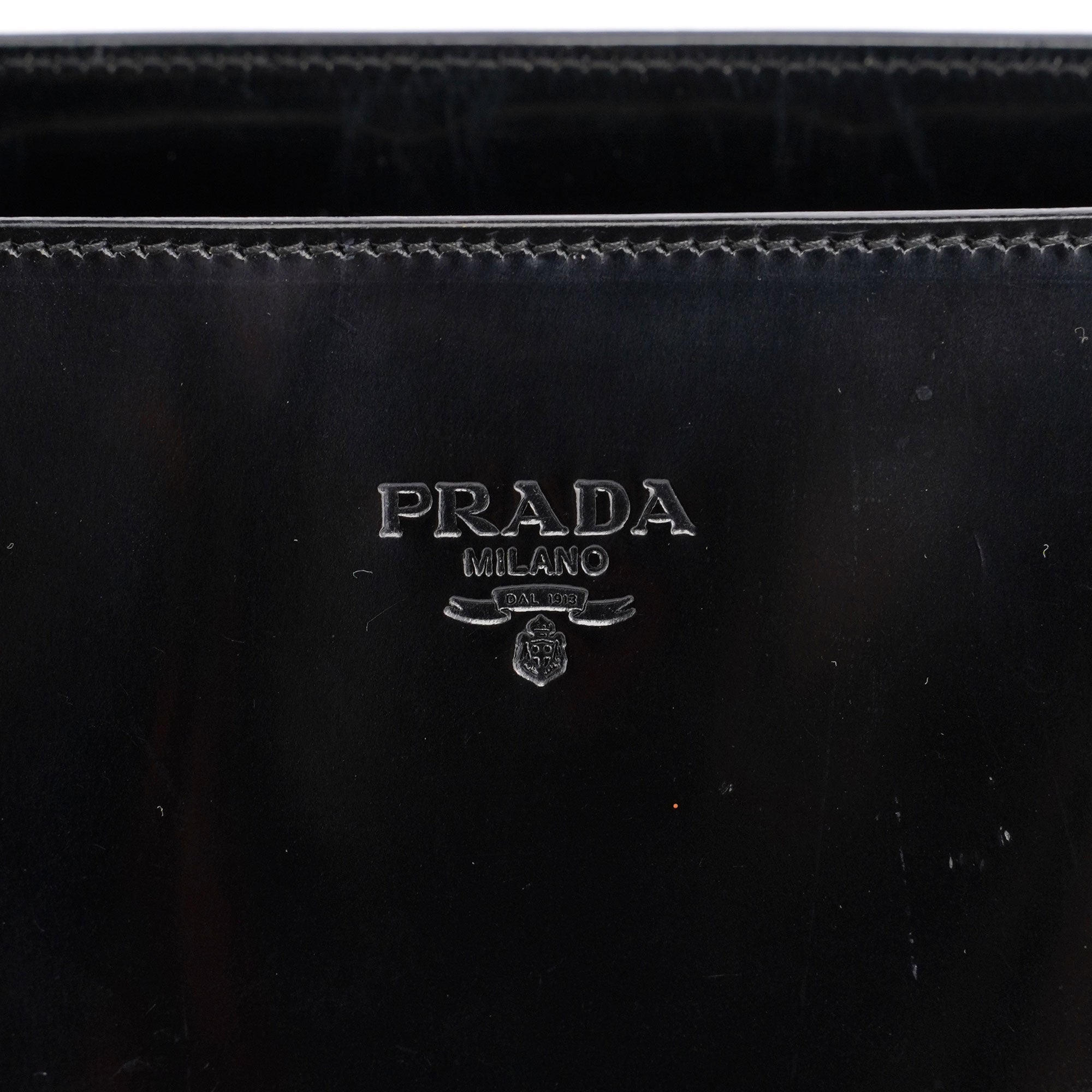 Prada Spazzolato Tote Bag aus schwarzem Lackleder