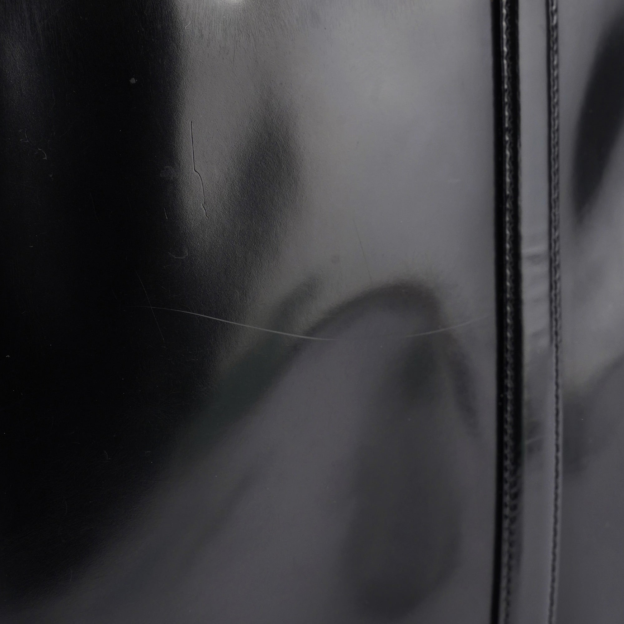 Prada Spazzolato Tote Bag aus schwarzem Lackleder