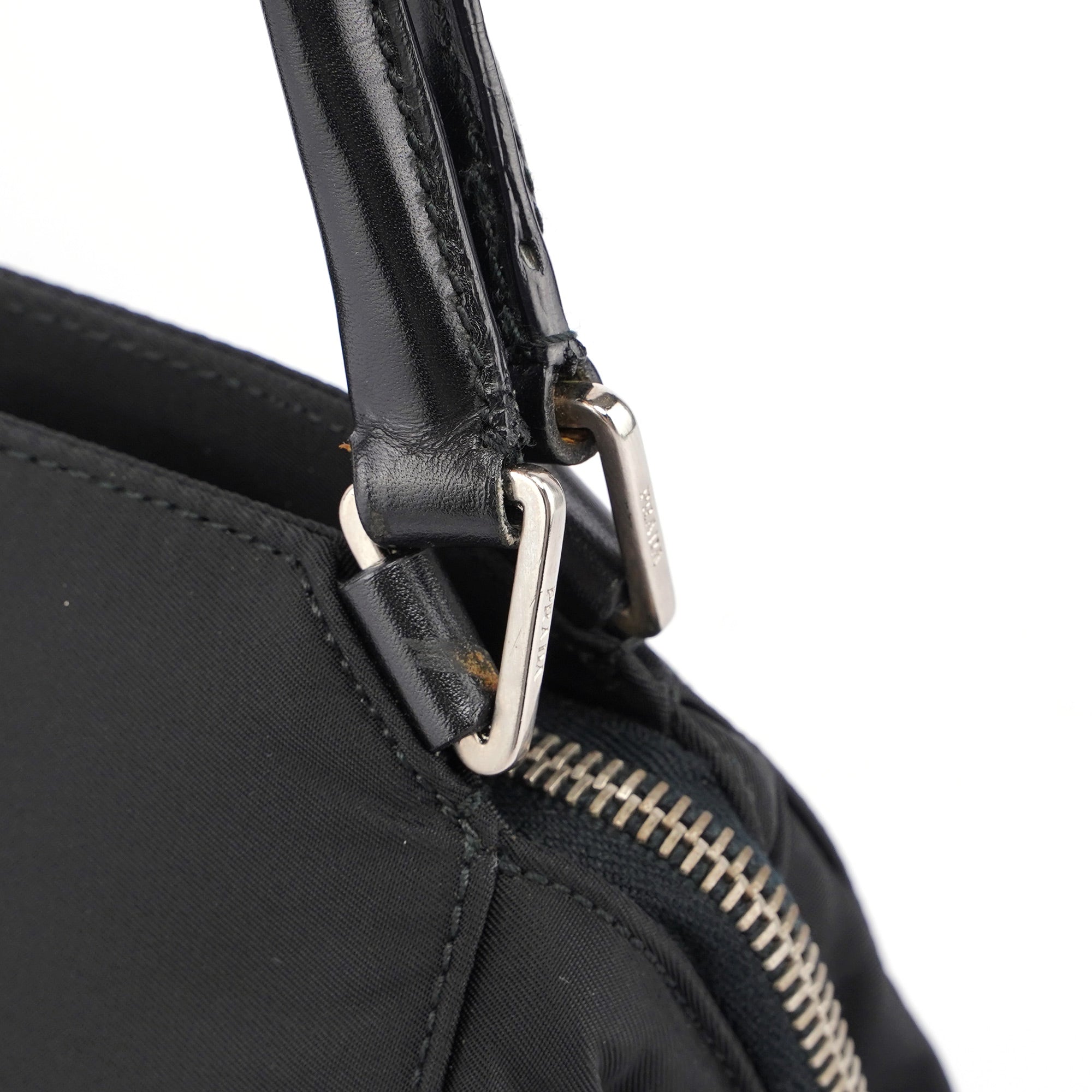 Prada Sac porté épaule Tessuto Chic en nylon noir