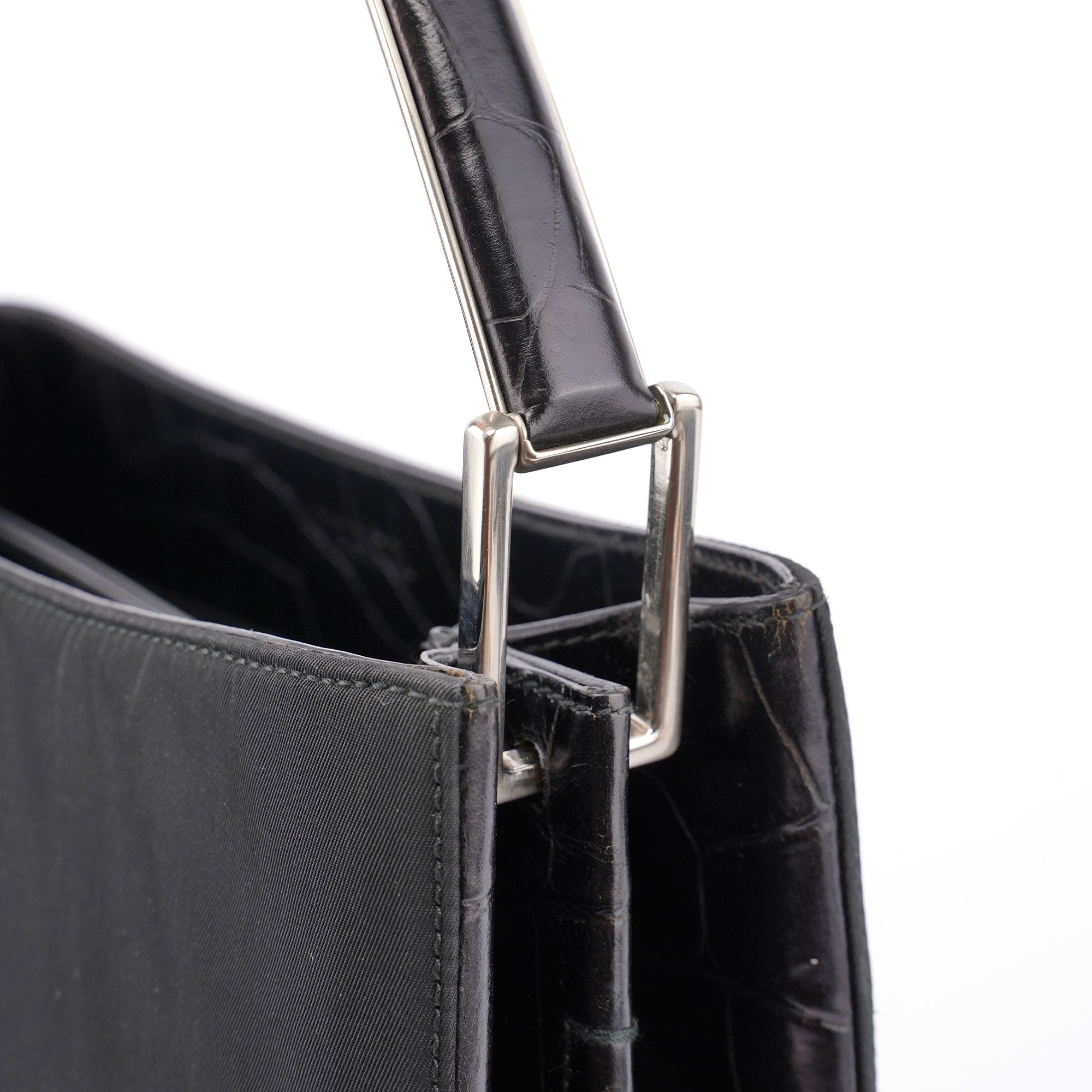 Prada Tessuto Metallo Schultertasche aus schwarzem Nylon