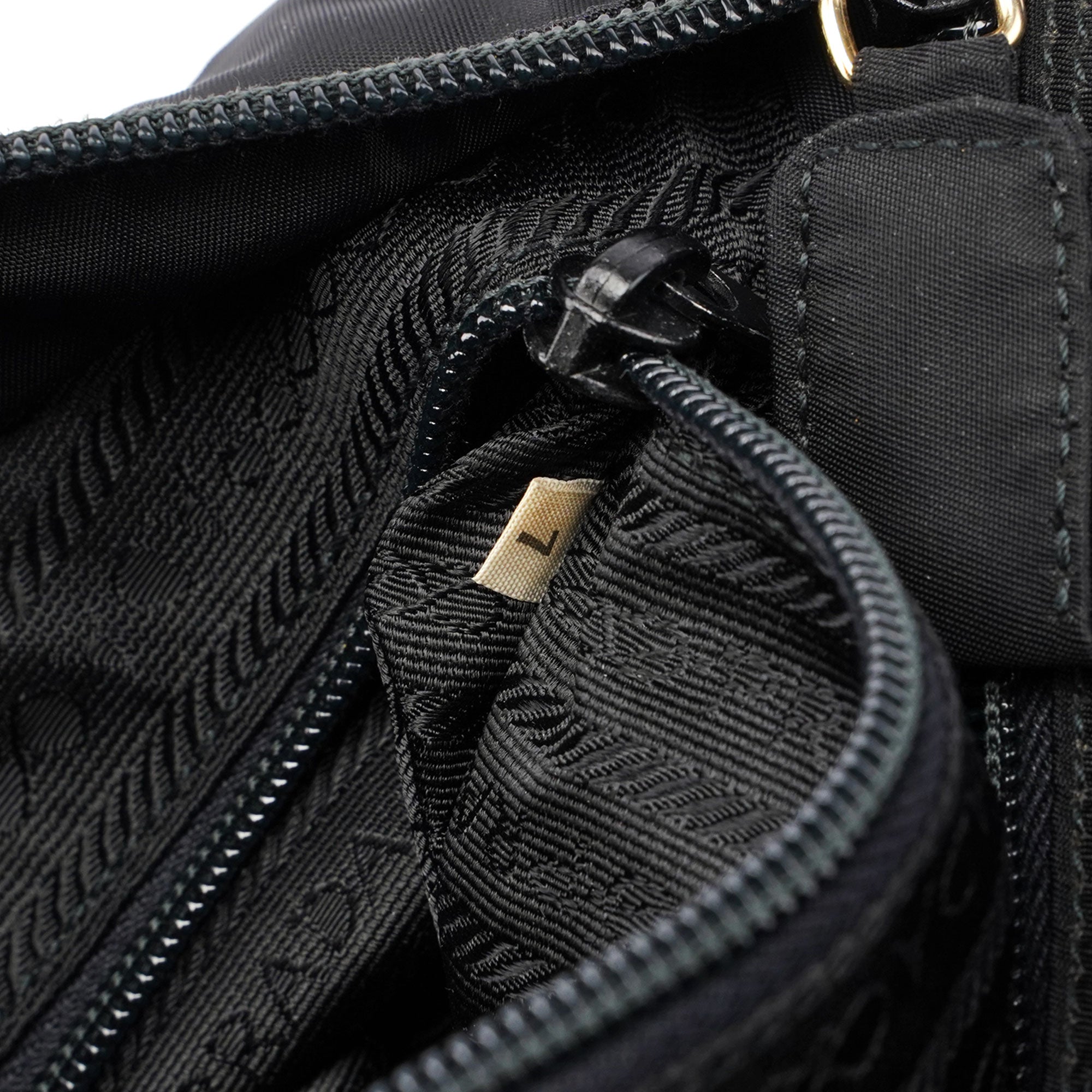 Prada Tessuto Metallo Tote Bag in Schwarz